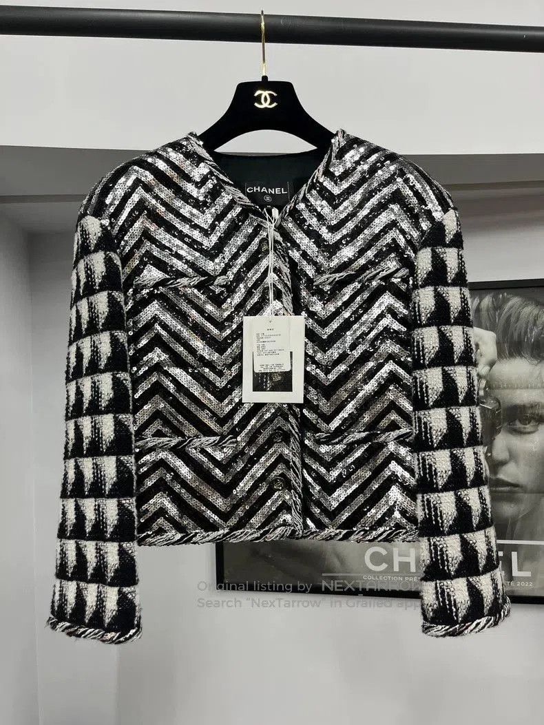 Chanel Chanel Black White Sequin Jacket. Size US M / EU 48-50 / 2 - 1 Thumbnail
