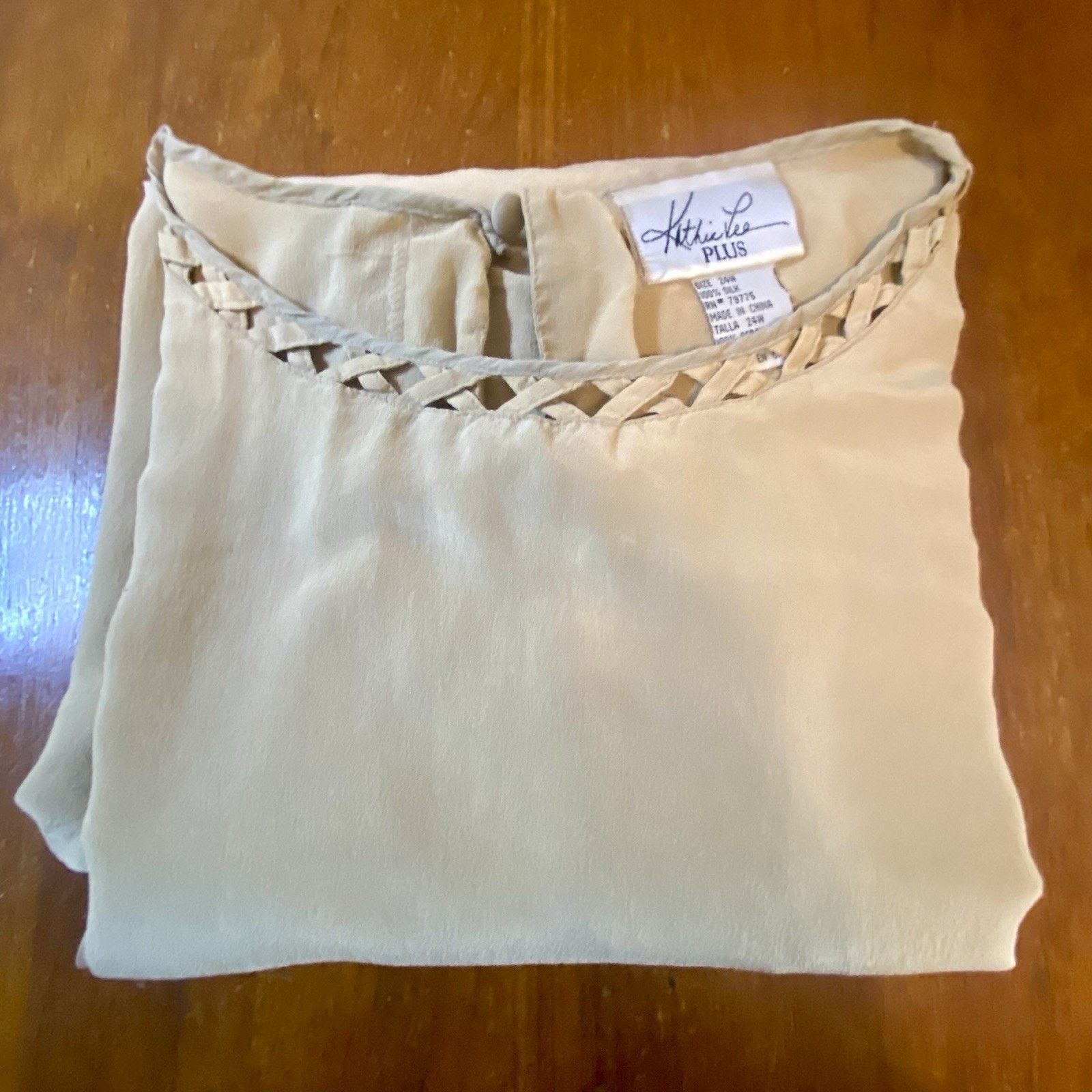 & Other Stories Kathie Lee Plus Top Woman’s 24W Silk Beige Pullover Blouse ￼ Size 4XL / US 24-26 - 11 Thumbnail