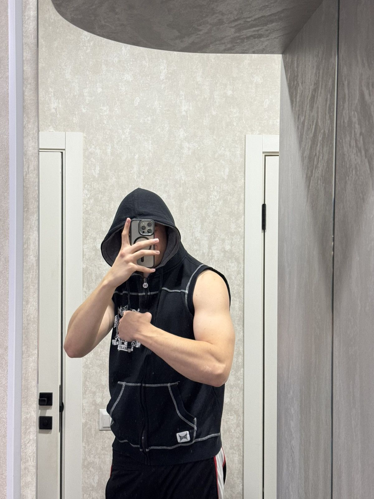 Tapout Vintage TAPOUT Fight Black Zip Vest Hoodie Size L Men’s Size US L / EU 52-54 / 3 - 3 Thumbnail