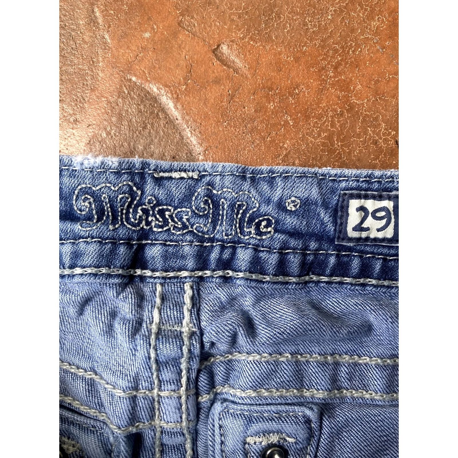 Miss Me VINTAGE Miss Me Signature Boot Jeans Embellished Denim Rhinestones Bling Women's 29 Jeans Bootcut 5-Pocket Dark Blue Kid? Size 29" - 3 Thumbnail