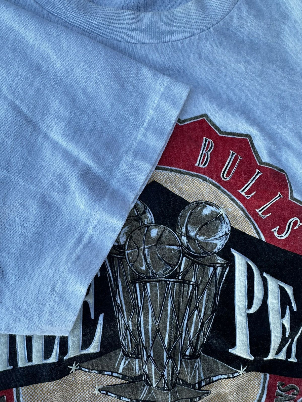 Other Vintage bulls tee Size US L / EU 52-54 / 3 - 4 Thumbnail