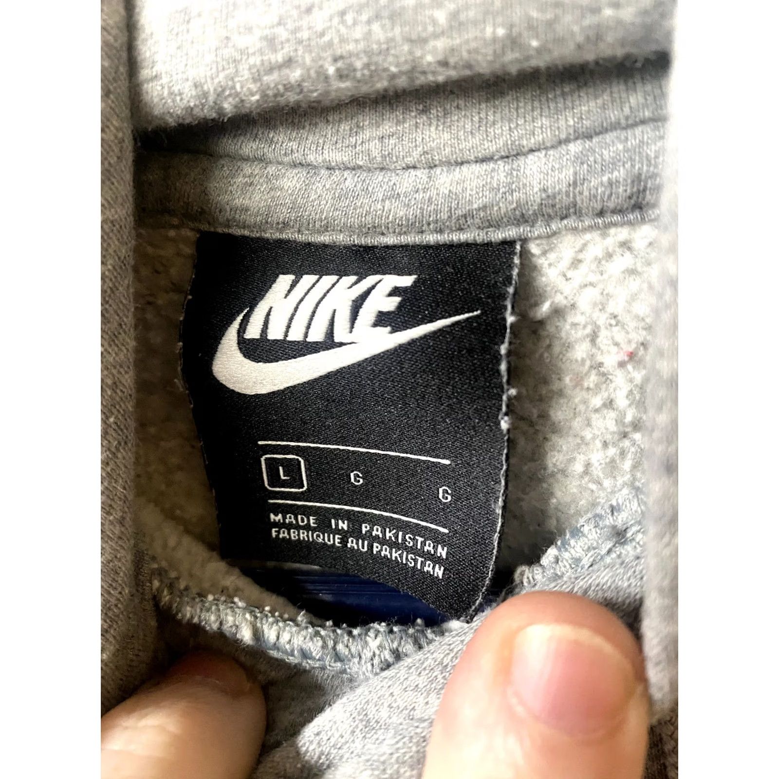 Nike VINTAGE Nike Sweatshirt Hoodie Mini Logo Swoosh Gray L Adult Pullover Hoodie Mens Logo 90s-style Size US L / EU 52-54 / 3 - 3 Thumbnail