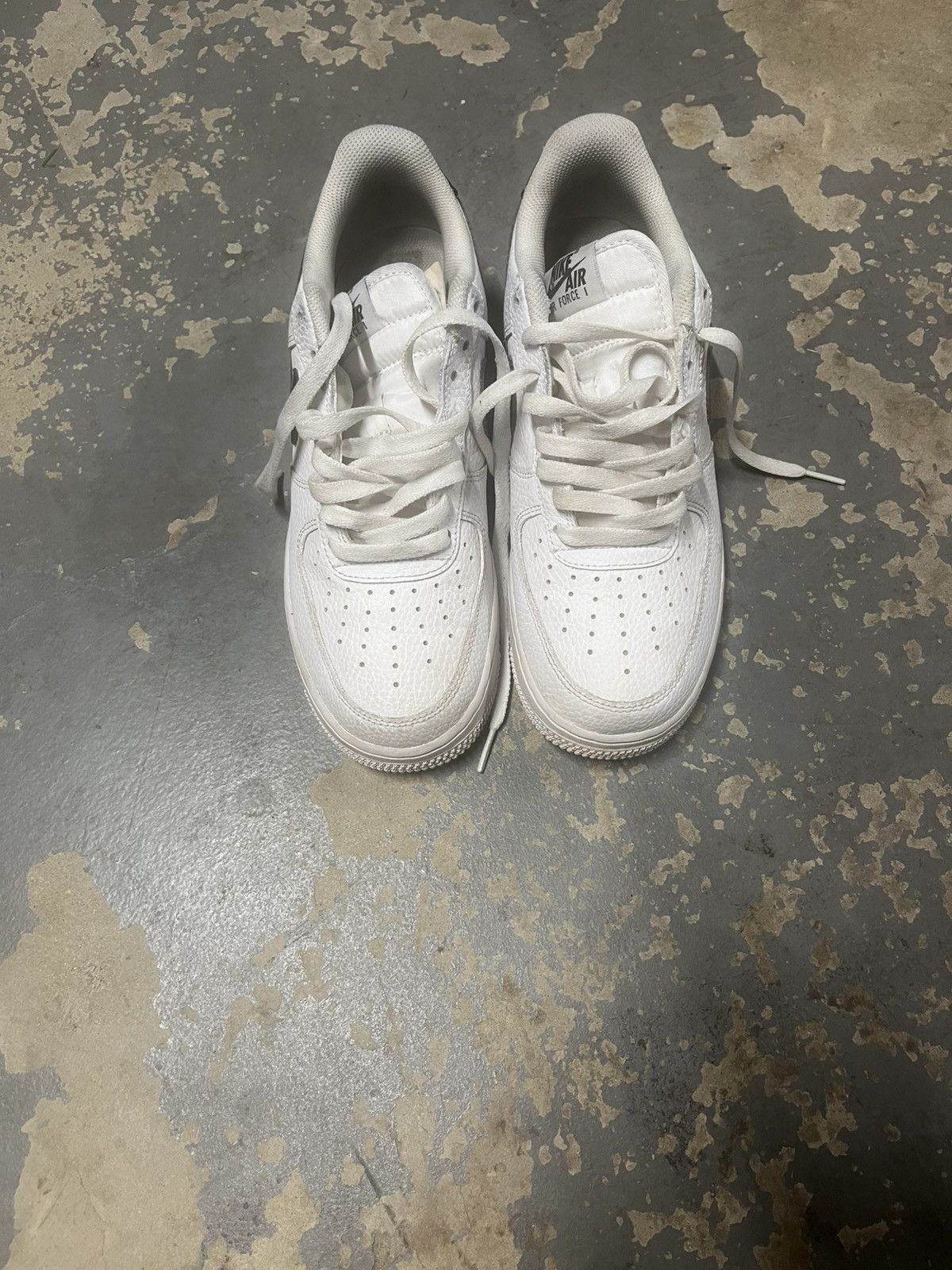 Nike Air forces Size US 7.5 / EU 40-41 - 1 Thumbnail