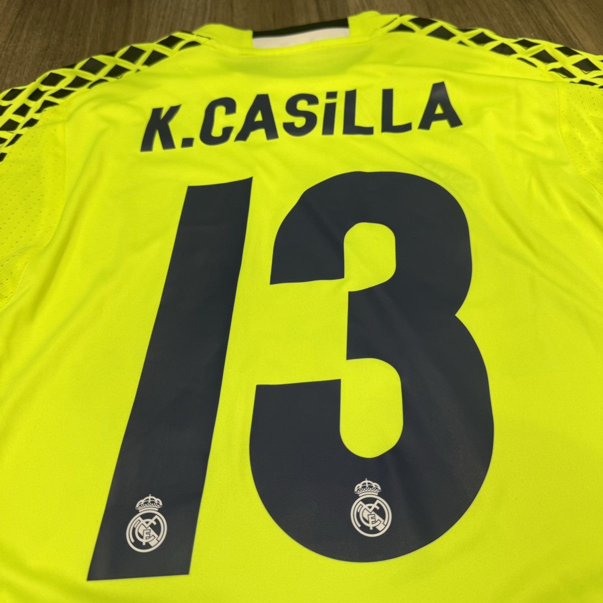 Adidas Real Madrid 16/17 goalkeeper gk shirt #13 K.Casilla Size US S / EU 44-46 / 1 - 8 Thumbnail
