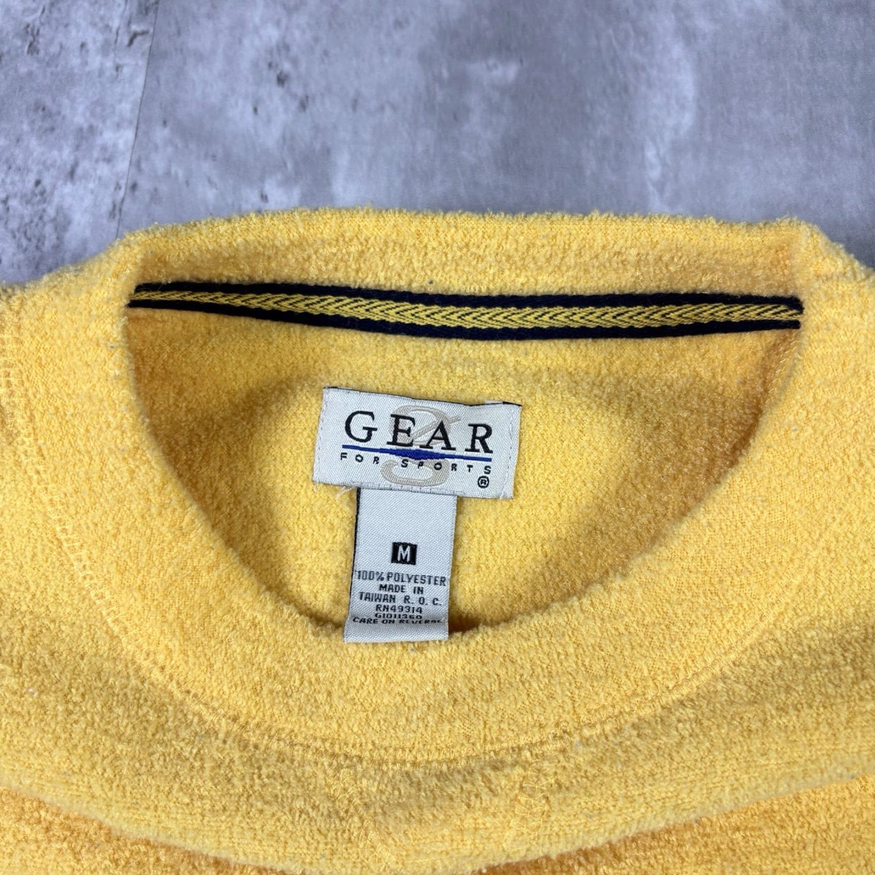 Vintage VINTAGE Notre Dame University Gear for Sports Sweatshirt Men M Yellow Fleece Graphic Print Pullover Football Nike Reverse Weave 90s Size US M / EU 48-50 / 2 - 3 Thumbnail