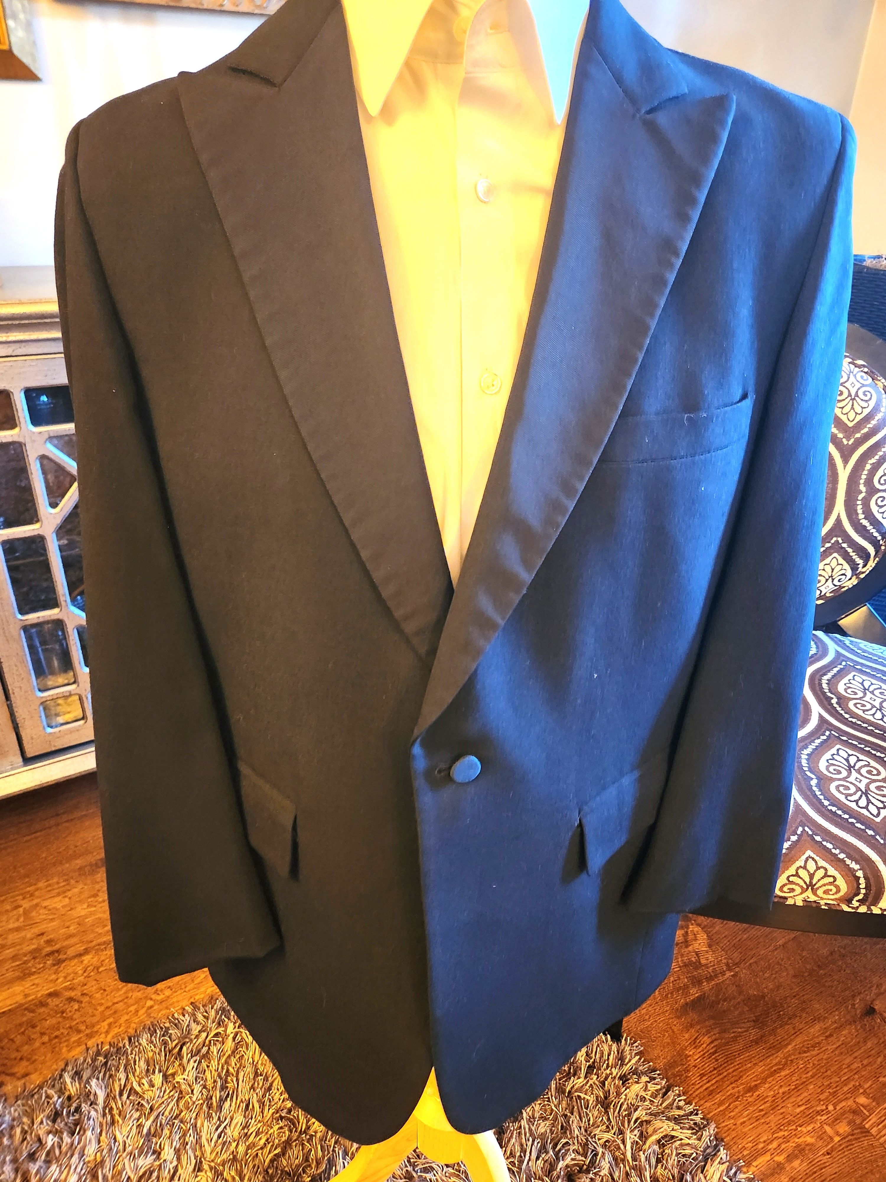 Jos. A. Bank Vintage 60's 100% Wool 1 Button Tuxedo Size 42R - 2 Thumbnail