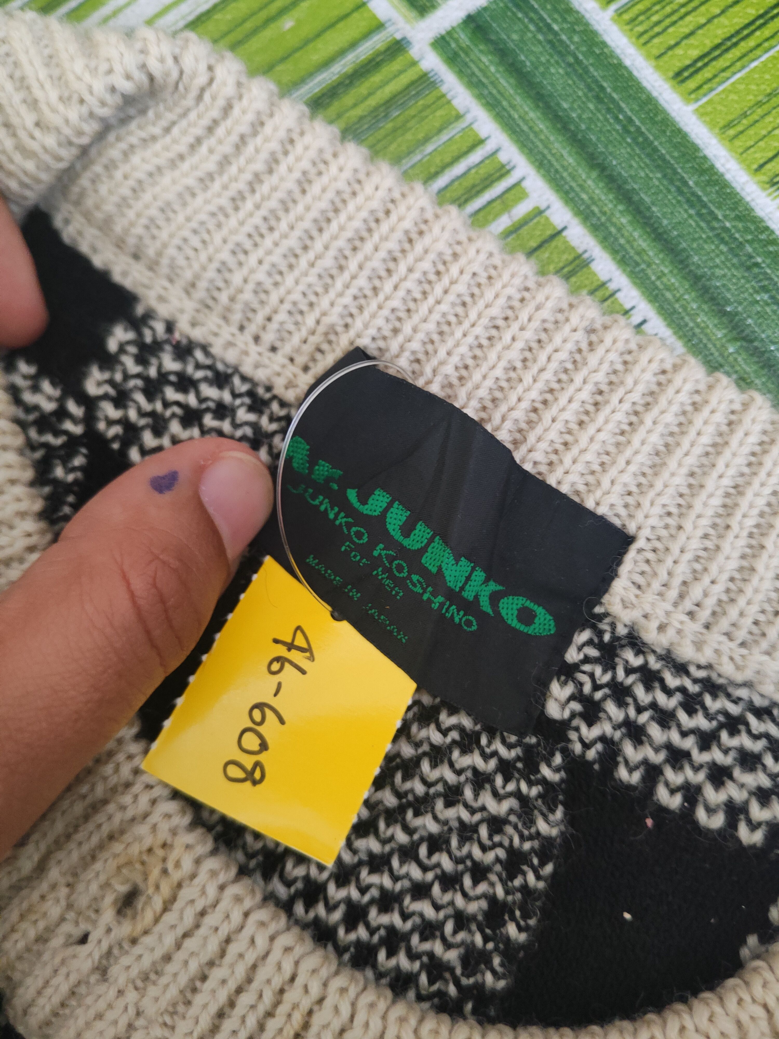 Mr. Junko DL Mr.Junko Beige Black Knitwear Sweatshirts #46-608 Size US M / EU 48-50 / 2 - 12 Thumbnail