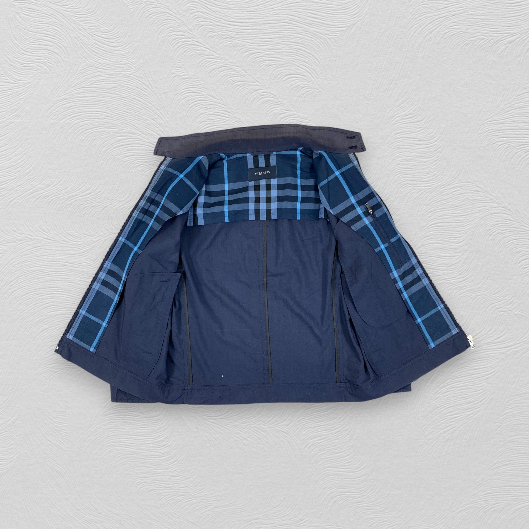 Burberry Vintage Burberry London Sun Faded Nova Check- J366 Size US M / EU 48-50 / 2 - 1 Thumbnail