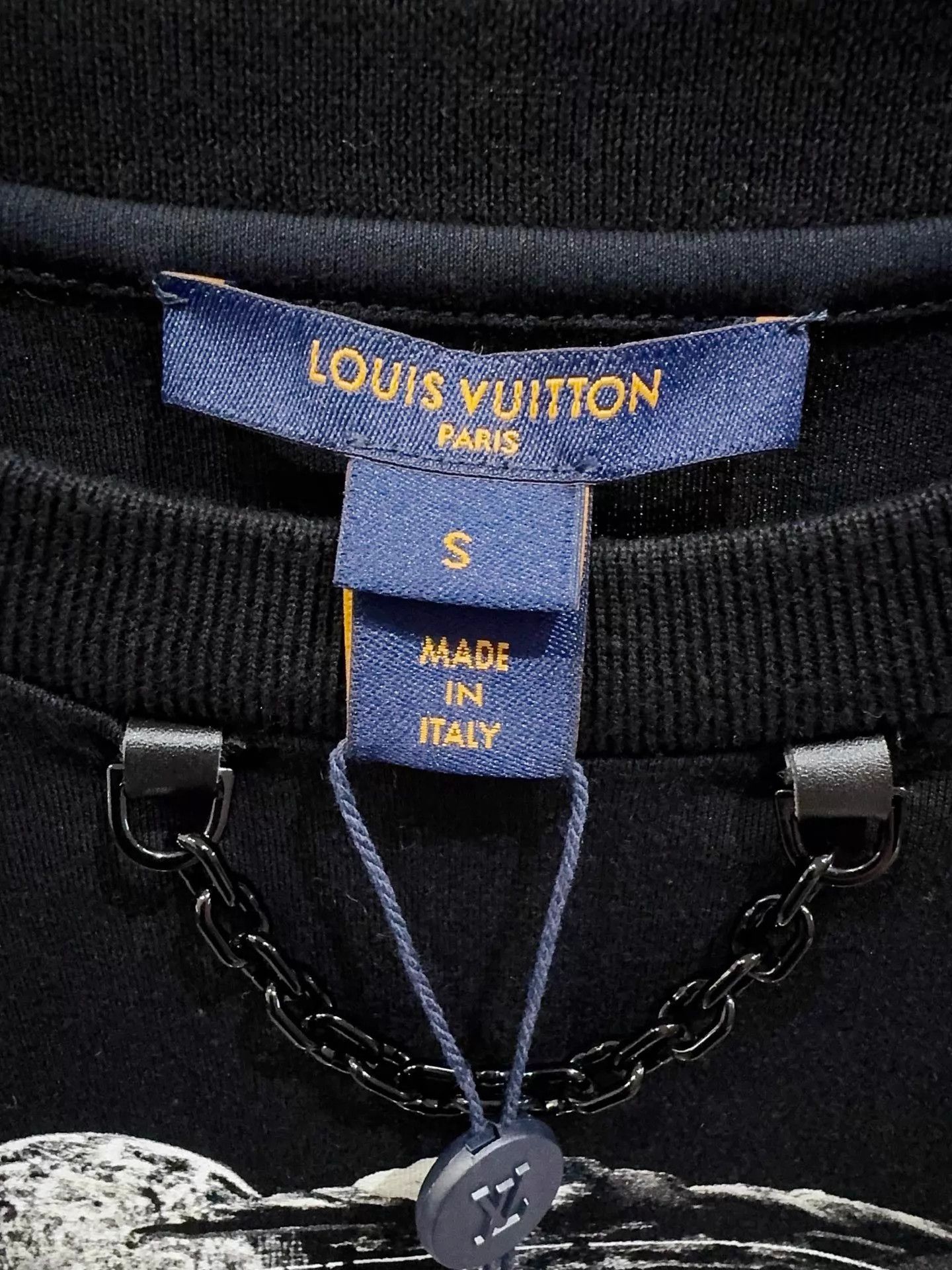 Louis Vuitton Louis Vuitton Black Chain Short Sleeve Size S Size S / US 4 / IT 40 - 2 Thumbnail