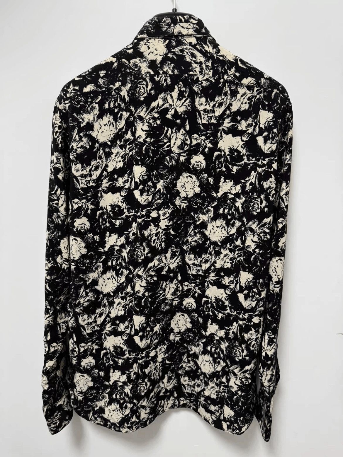 Saint Laurent Paris Sz 38 Saint Laurent Paris 22SS Silk Rose Pattern Shirt-2508 Size US M / EU 48-50 / 2 - 2 Thumbnail