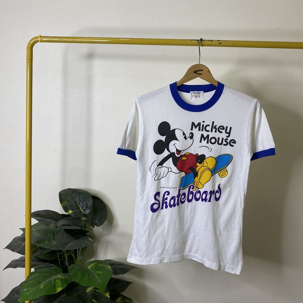 Mickey Mouse Vintage 1980s Mickey Mouse Skateboard Ringer T Shirt Size US S / EU 44-46 / 1 - 1 Thumbnail