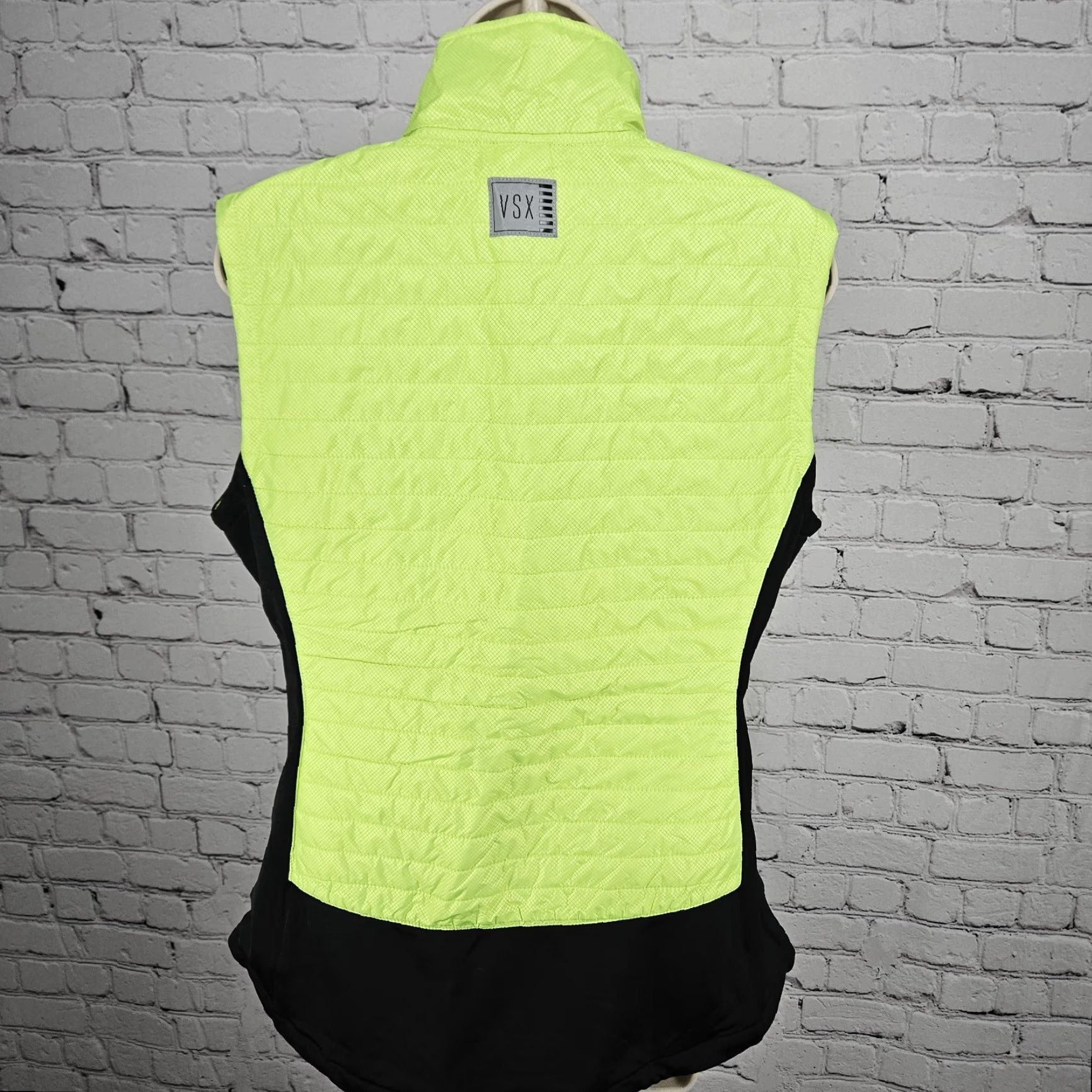 Victoria's Secret Victoria's Secret Green Thermo Lite Pro Zip Vest Jacket Sleeveless L Women Size L / US 10 / IT 46 - 2 Thumbnail