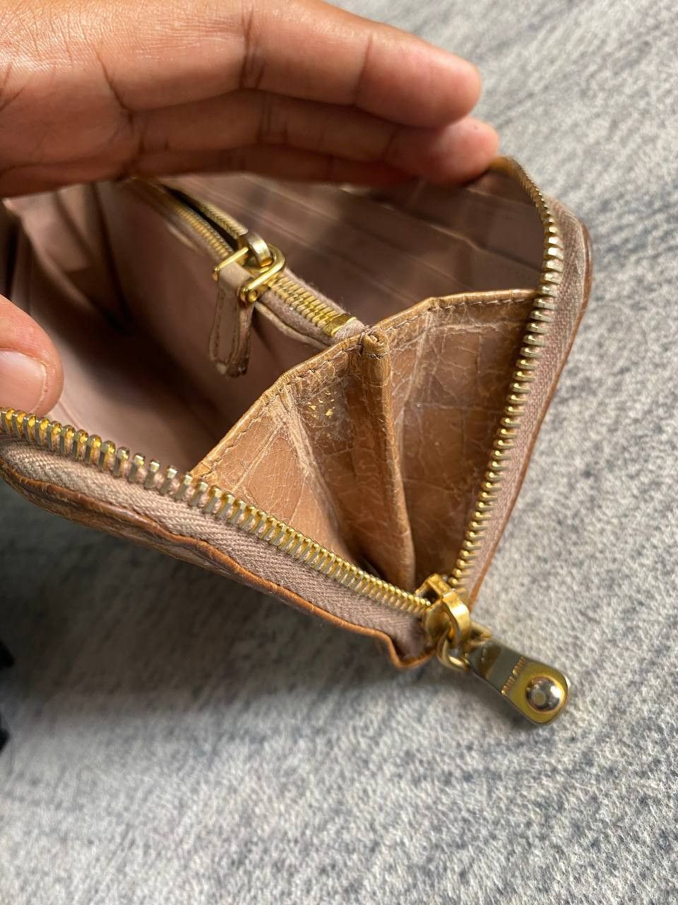 Miu Miu × Prada × Vintage Miu Miu Crocs Embossed Long Zip Wallet Size ONE SIZE - 11 Thumbnail