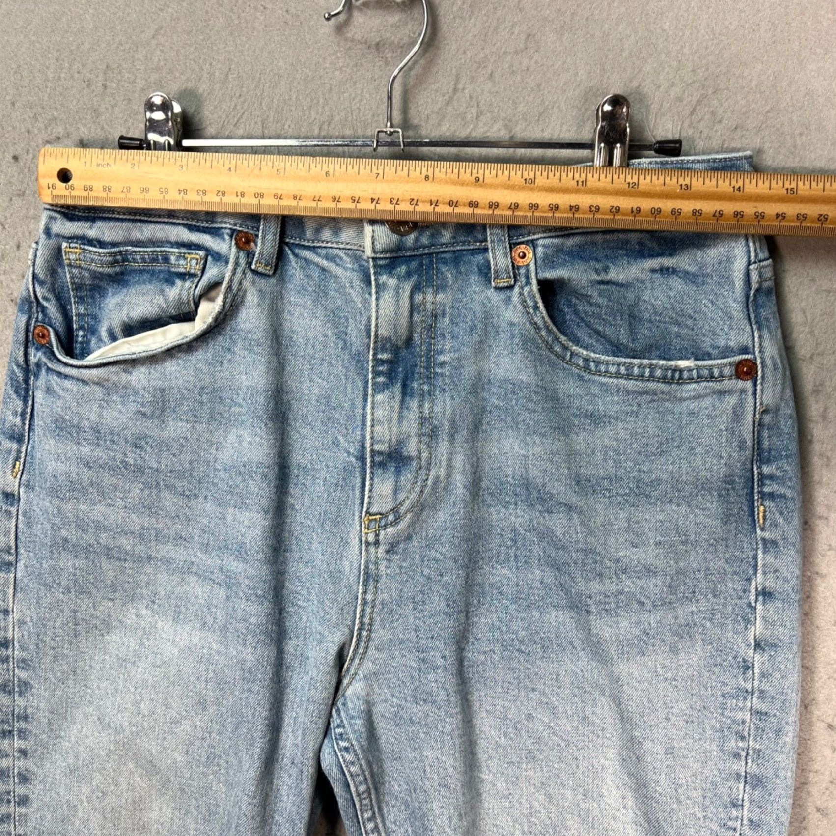 Zara Zara Womens Jeans Distressed Light Blue Tapered 8 Regular Denim 5-Pocket Inseam 26 Adult Womens Blue Size 30" / US 8 / IT 44 - 4 Thumbnail