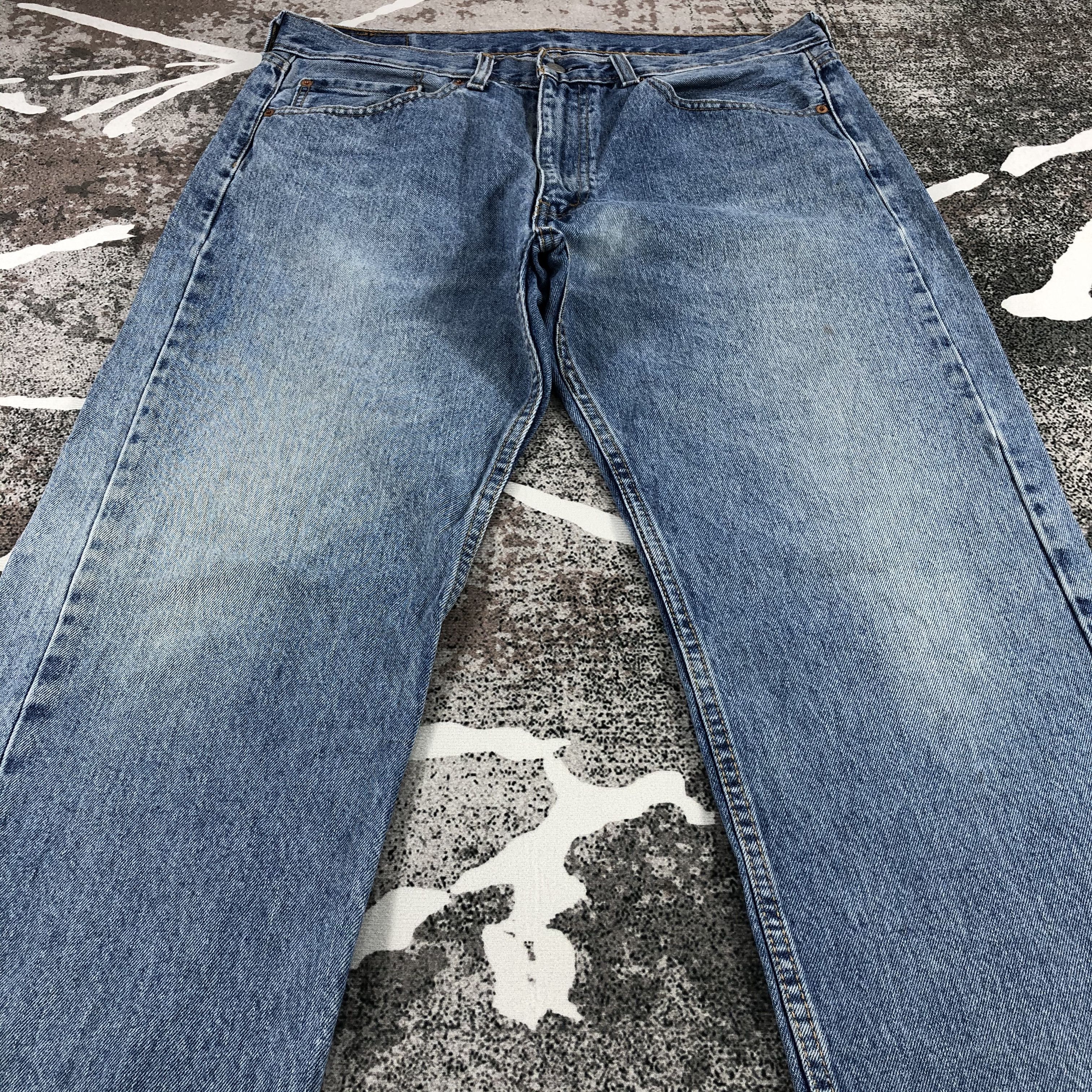 Levi's Vintage Levis 505 Jeans Faded Blue Medium Wash Denim Size US 36 / EU 52 - 3 Thumbnail
