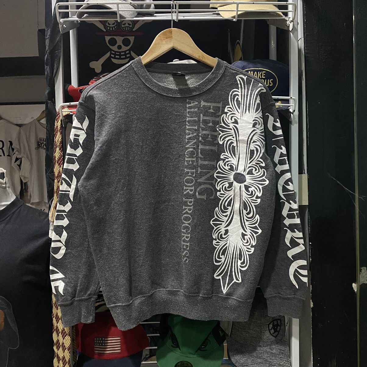 Japanese Brand Japanese Brand The Breakers Inspired Chrome Heart Sweatshirt Size US S / EU 44-46 / 1 - 1 Thumbnail