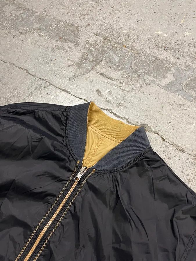 Armani 1990s Armani Réversible Beige & Navy Nylon Bomber Jacket Size US S / EU 44-46 / 1 - 8 Thumbnail
