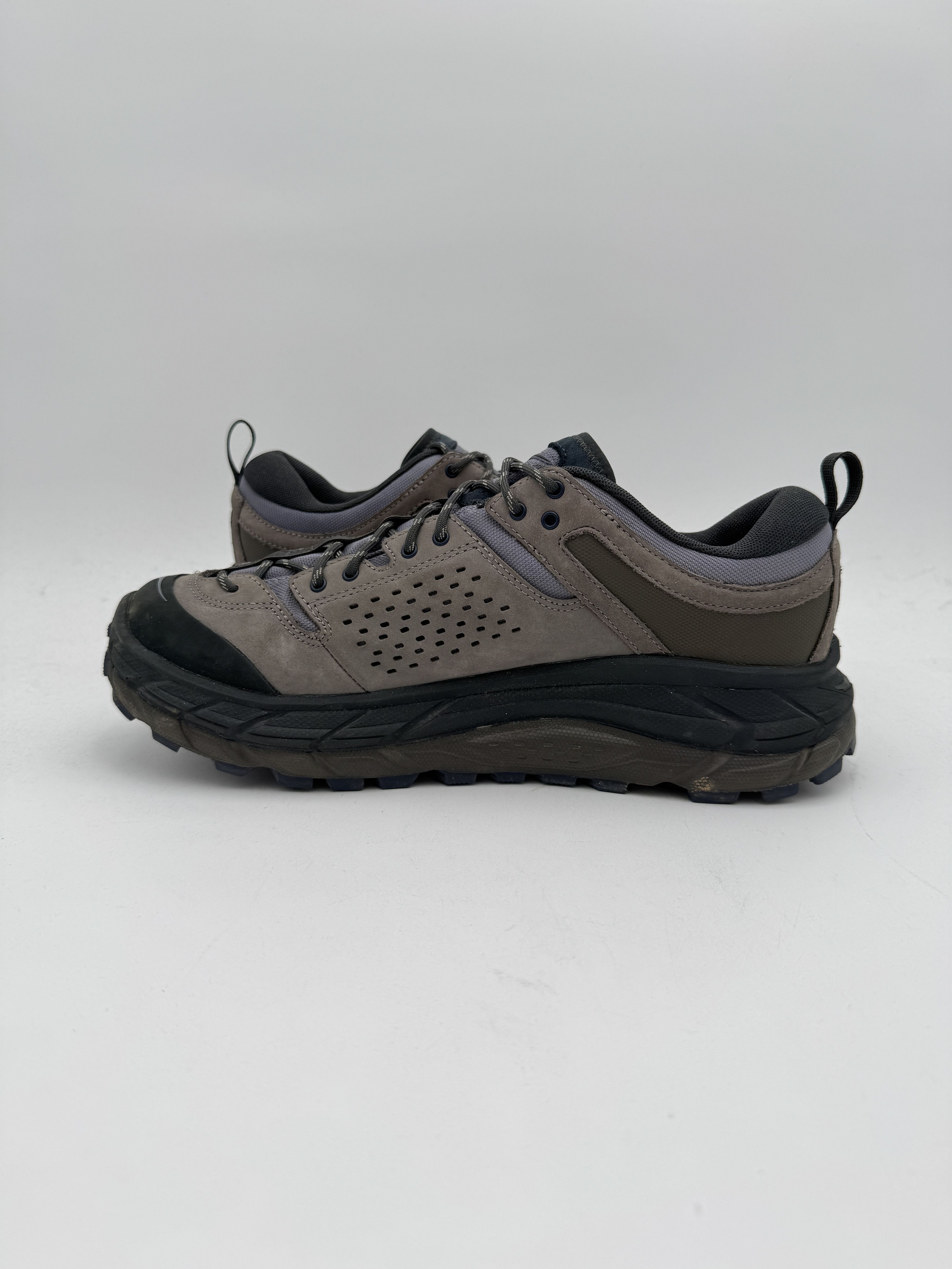 Hoka × _J.L-A.L_ JLAL Hoka One One Tor Ultra Low Dune Gray Size US 11 / EU 44 - 6 Thumbnail