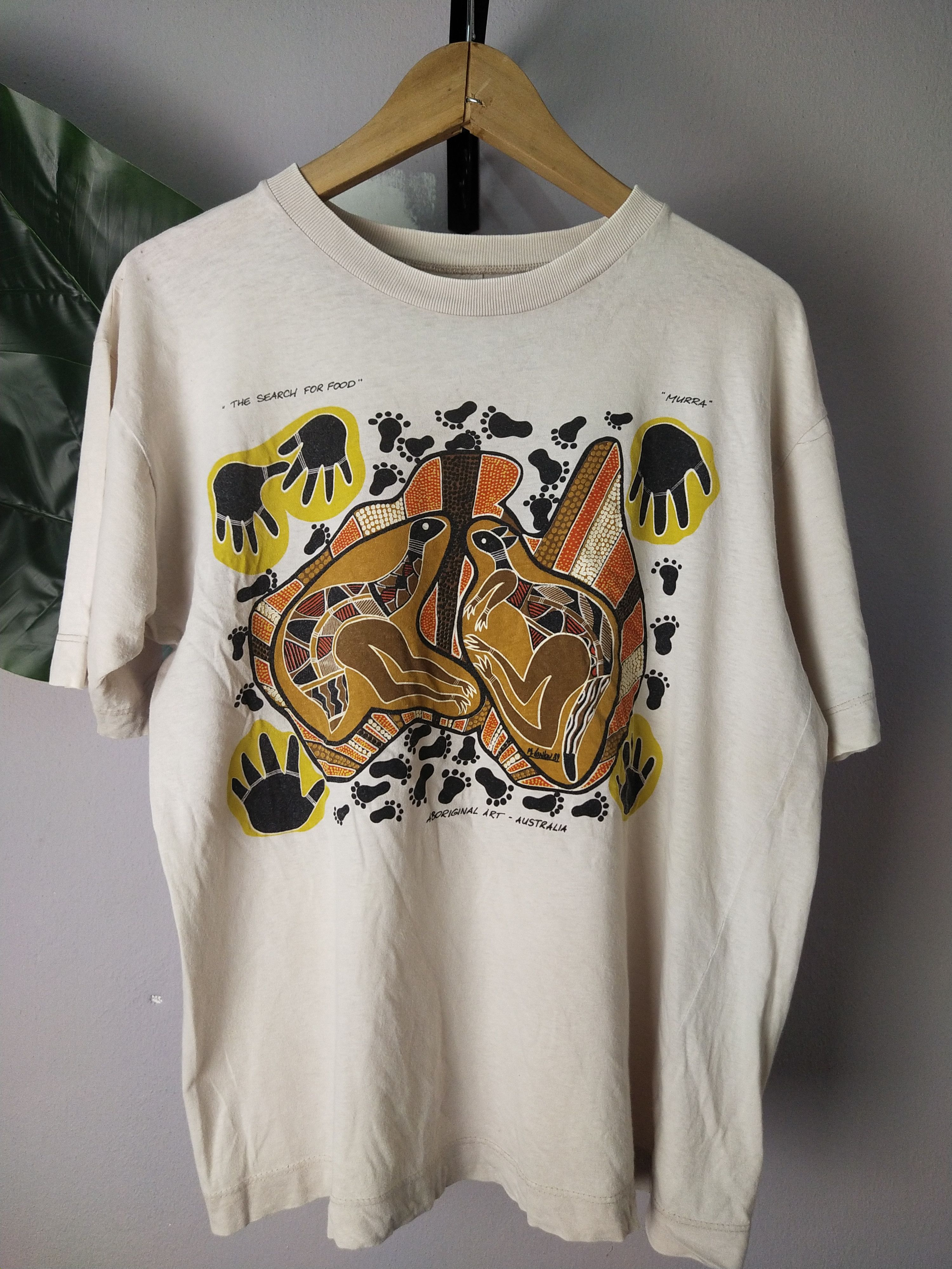 Vintage 1989 vintage Aboriginal ART Size US L / EU 52-54 / 3 - 1 Thumbnail
