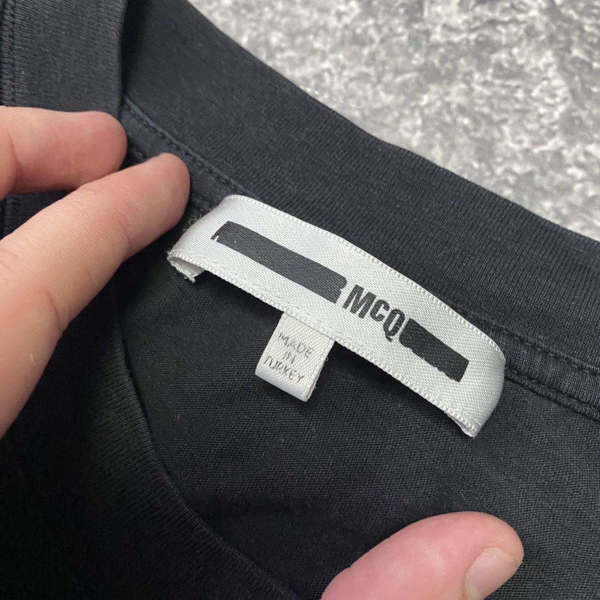 MCQ Luxury MCQ Alexander McQueen Big Logo y2k designer tee sizeL Size US L / EU 52-54 / 3 - 7 Thumbnail