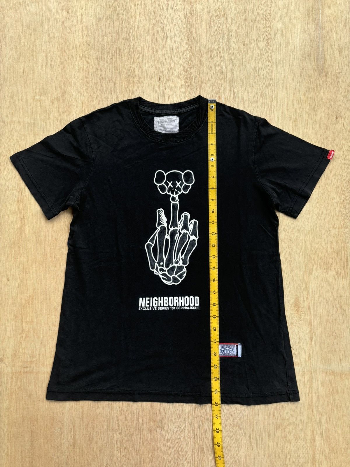 Japanese Brand × Kaws × Neighborhood Neighborhood Kaws Original Fake tee Size US M / EU 48-50 / 2 - 13 Thumbnail
