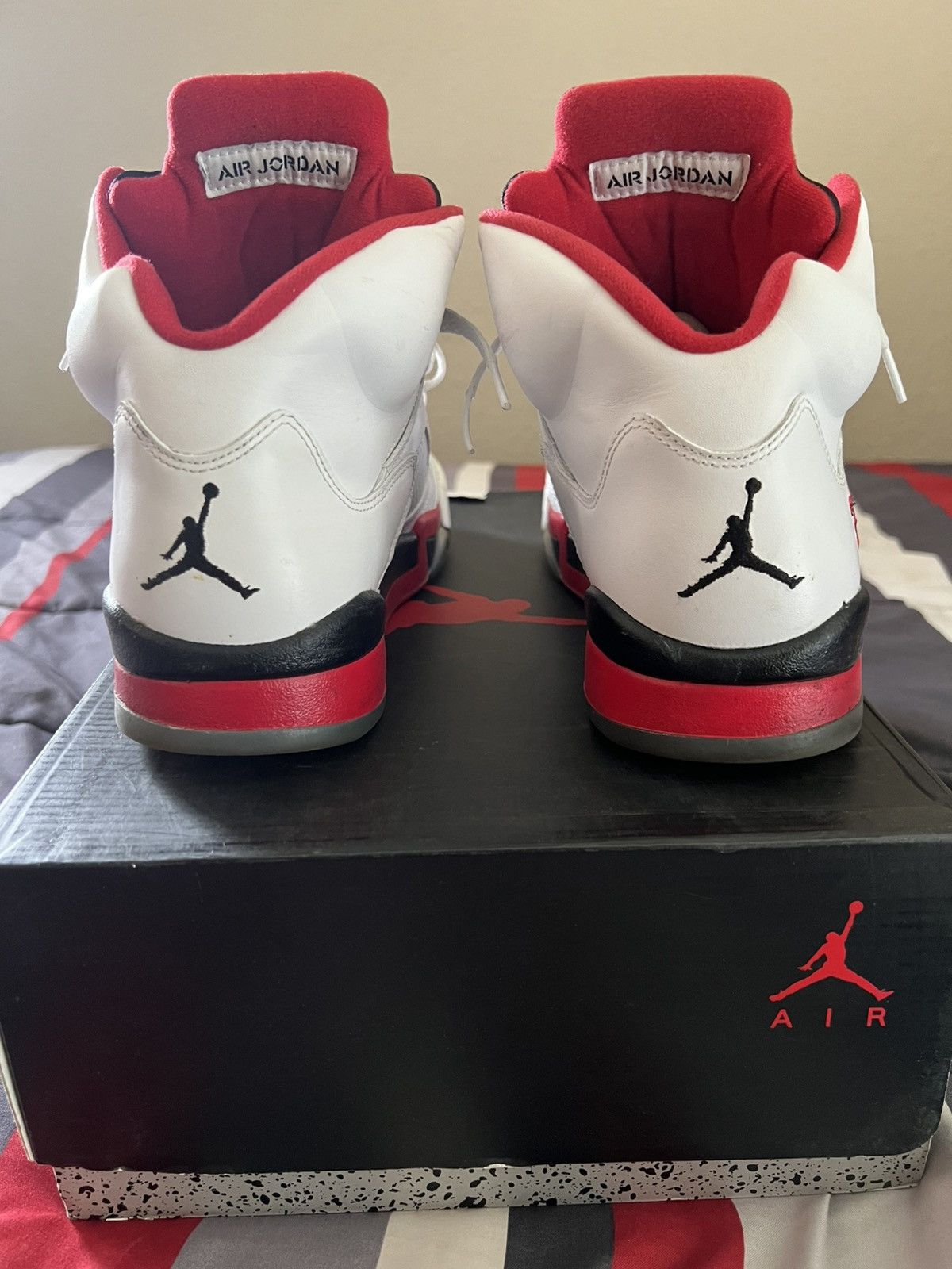 Jordan Brand Air Jordan Retro 5 (Fire Red) Size US 9 / EU 42 - 3 Thumbnail