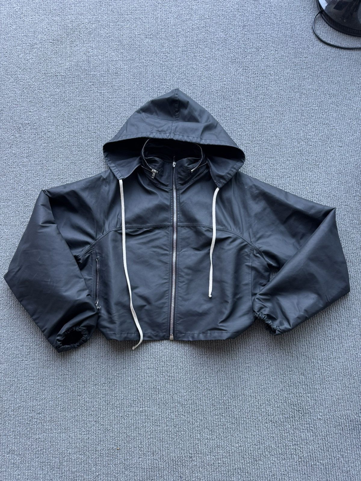 Rick Owens SS2018 "Dirt" Cropped Windbreaker Jacket Size US S / EU 44-46 / 1 - 1 Thumbnail