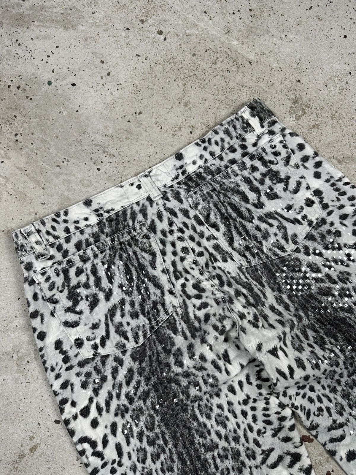 Roberto Cavalli Vintage SS2000 Roberto Cavalli Leopard Skin Print Pants Size 25" / US 0 / IT 36 - 18 Thumbnail