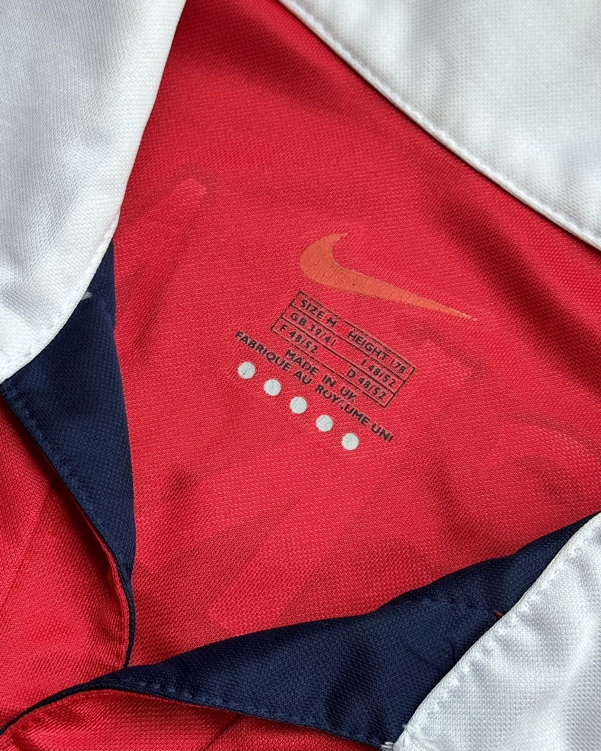 Adidas × Vintage 1999/2000 BERGKAMP #10 Arsenal Vintage Soccer Jersey (M) Size US M / EU 48-50 / 2 - 4 Thumbnail