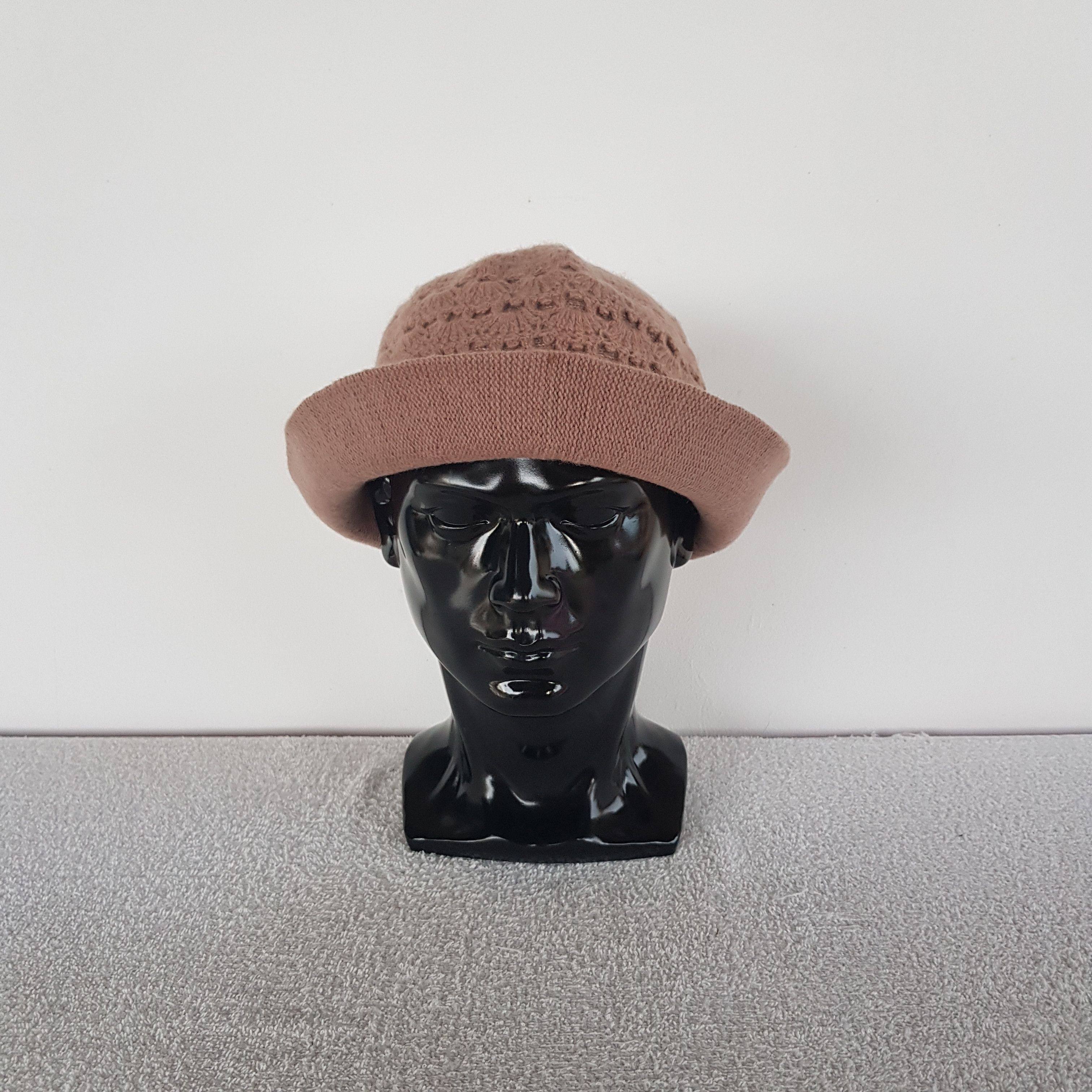 Japanese Brand Vintage Rudolph Valentino Hats Crochet Beanie Snow Caps. Size ONE SIZE - 1 Thumbnail