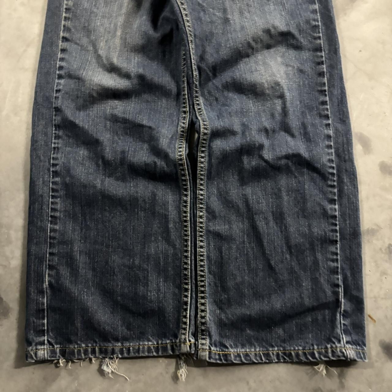 Levi's Crazy Vintage Y2K/2000s Grunge Levis Dark Wash Denim Jeans! 36x30 Size US 36 / EU 52 - 6 Thumbnail