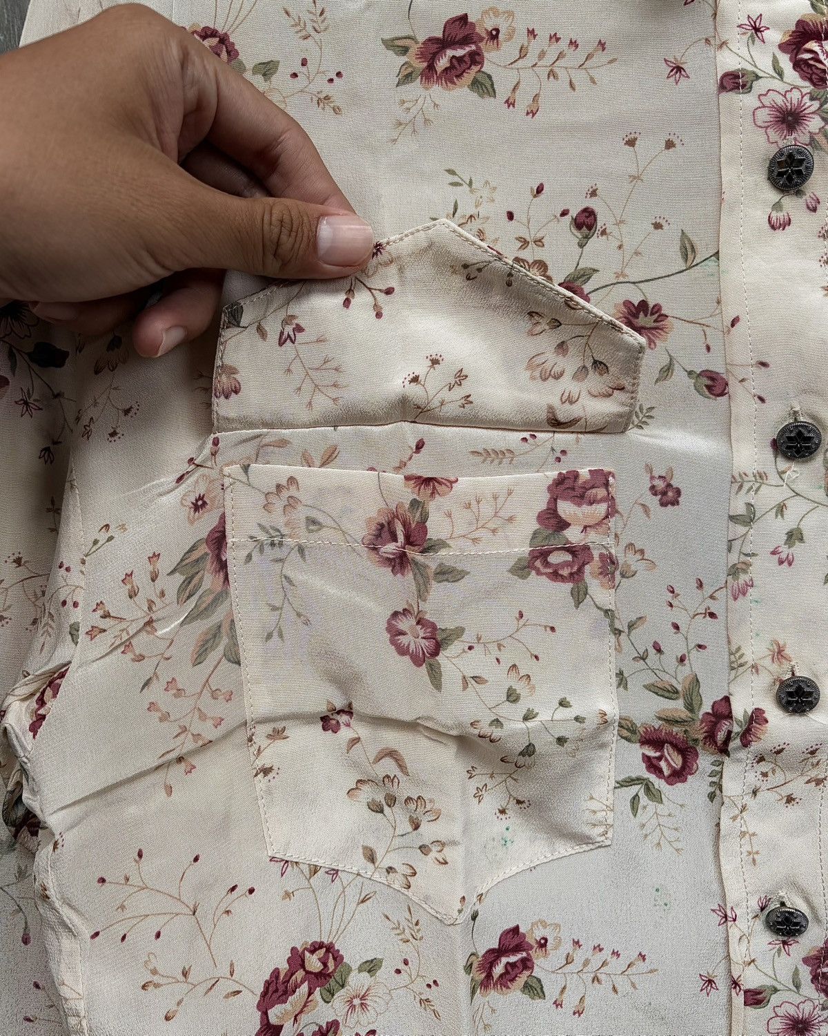 The Kooples The Kooples Rose Pattern Button Up Shirt Size M / US 6-8 / IT 42-44 - 6 Thumbnail
