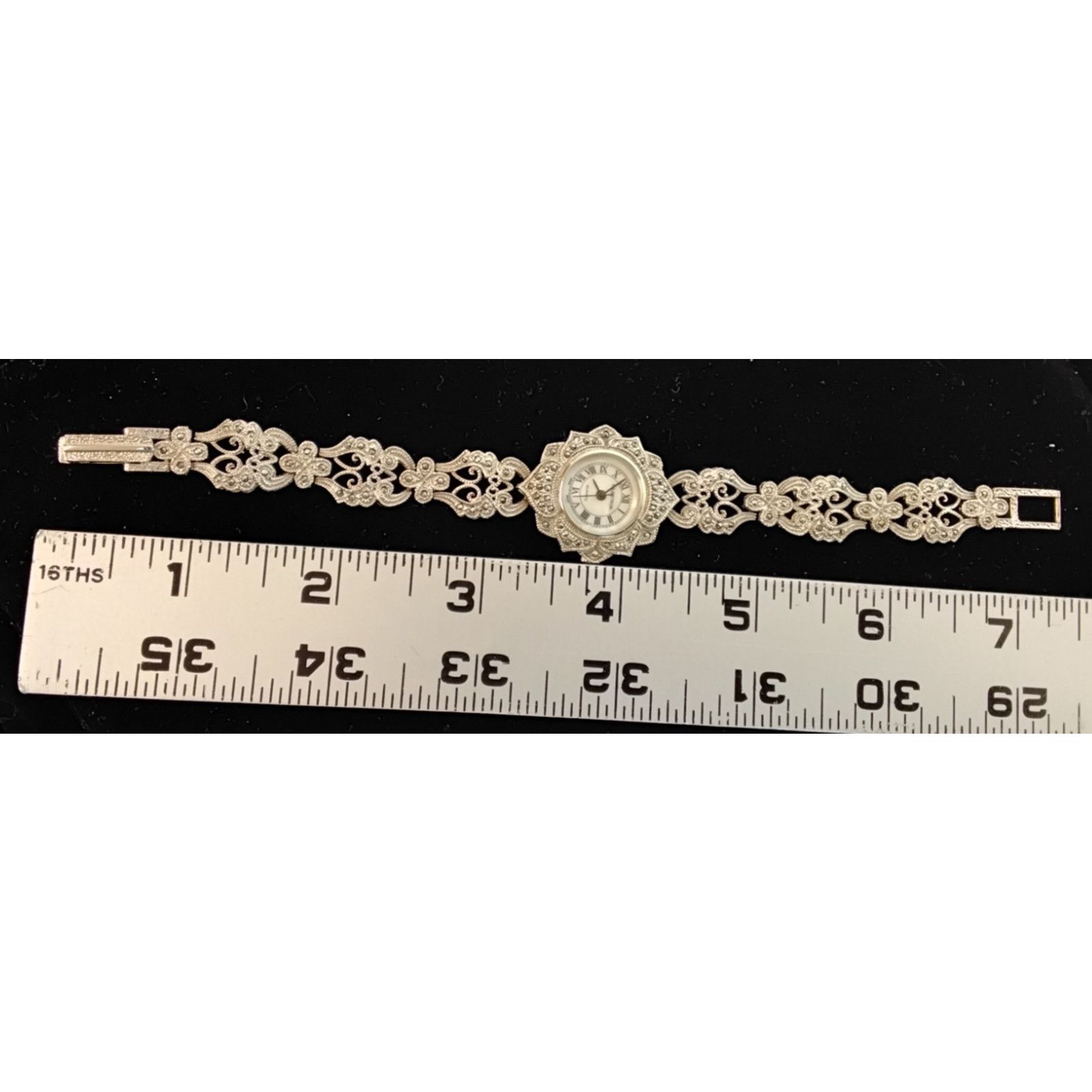 Other Majestron Ladies Watch Silver Tone Gemmed Vintage Hong Kong Size ONE SIZE - 11 Thumbnail