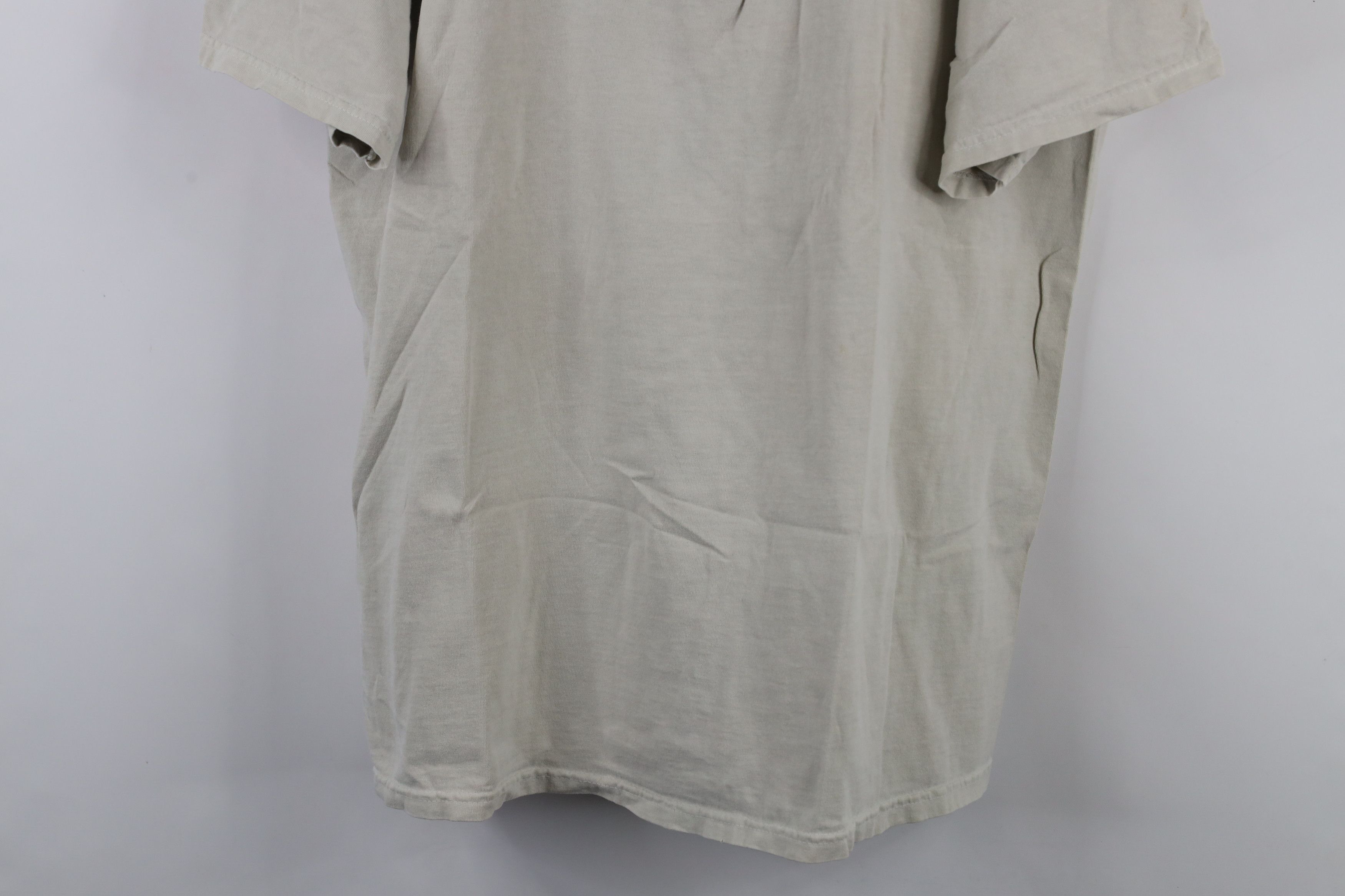 Vintage Vintage 90s Streetwear Spell Alaska State Flag T-Shirt Beige Size US XXL / EU 58 / 5 - 3 Thumbnail