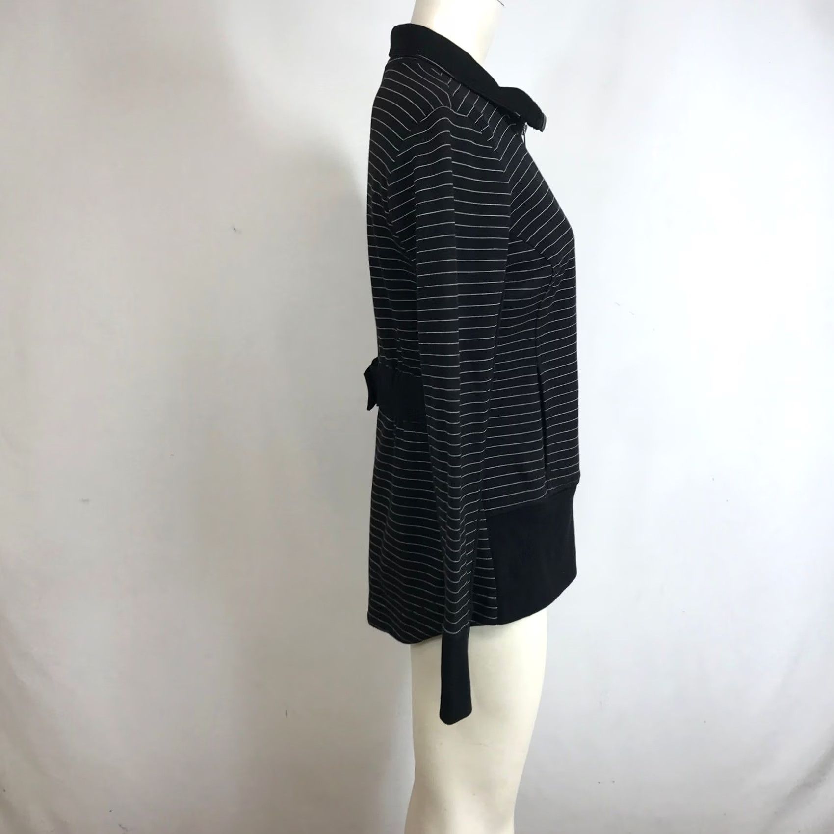 Vintage Cabi Womens Black White Striped Full Zip Jacket XS Activewear Slim Knit Size XS / US 0-2 / IT 36-38 - 4 Thumbnail
