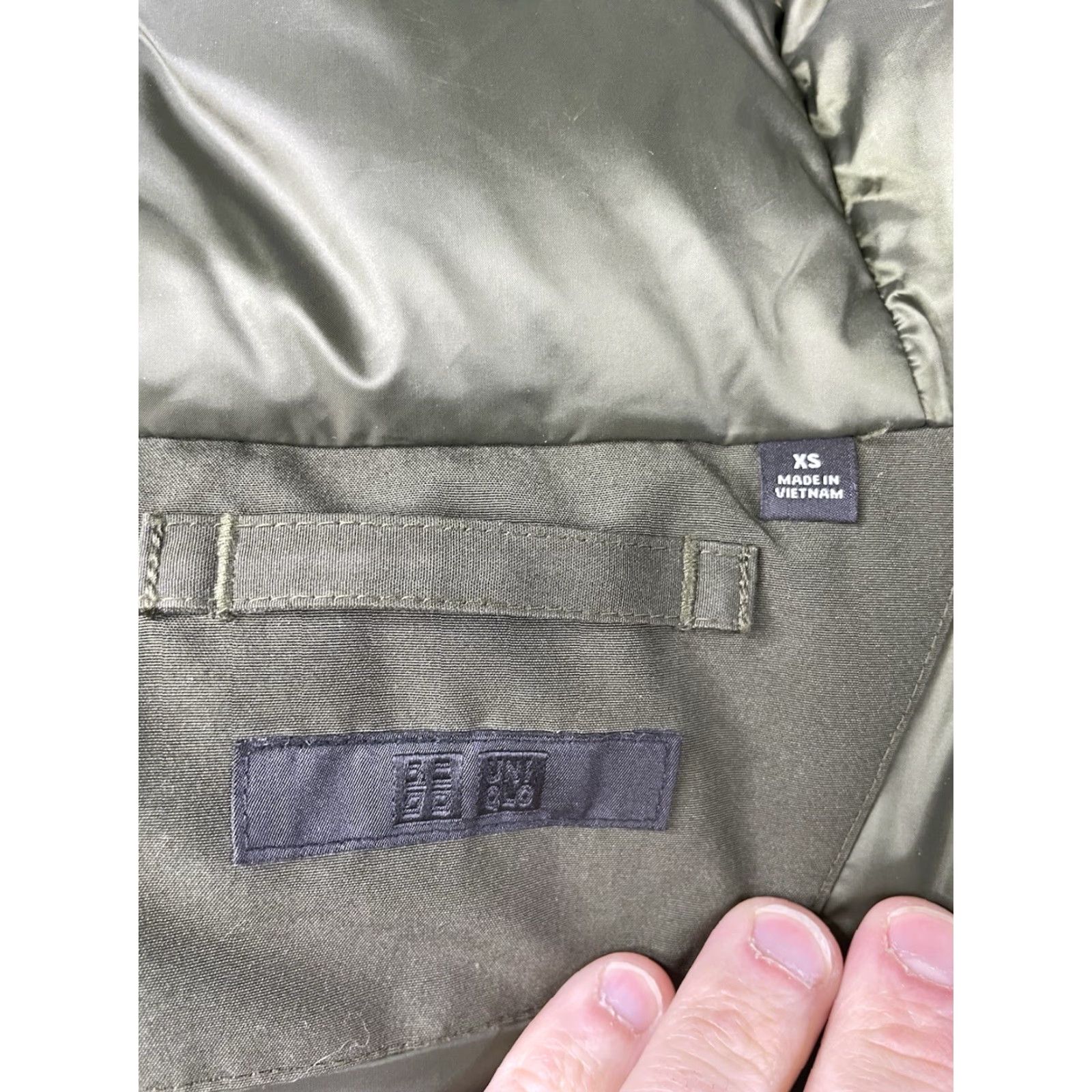 Uniqlo Uniqlo Jacket Womens XS Green Down Puffer Parka Hooded Zip Pockets Buttons Lightweight Regular Long Sleeve Windproof Water Resistant Size XS / US 0-2 / IT 36-38 - 3 Thumbnail