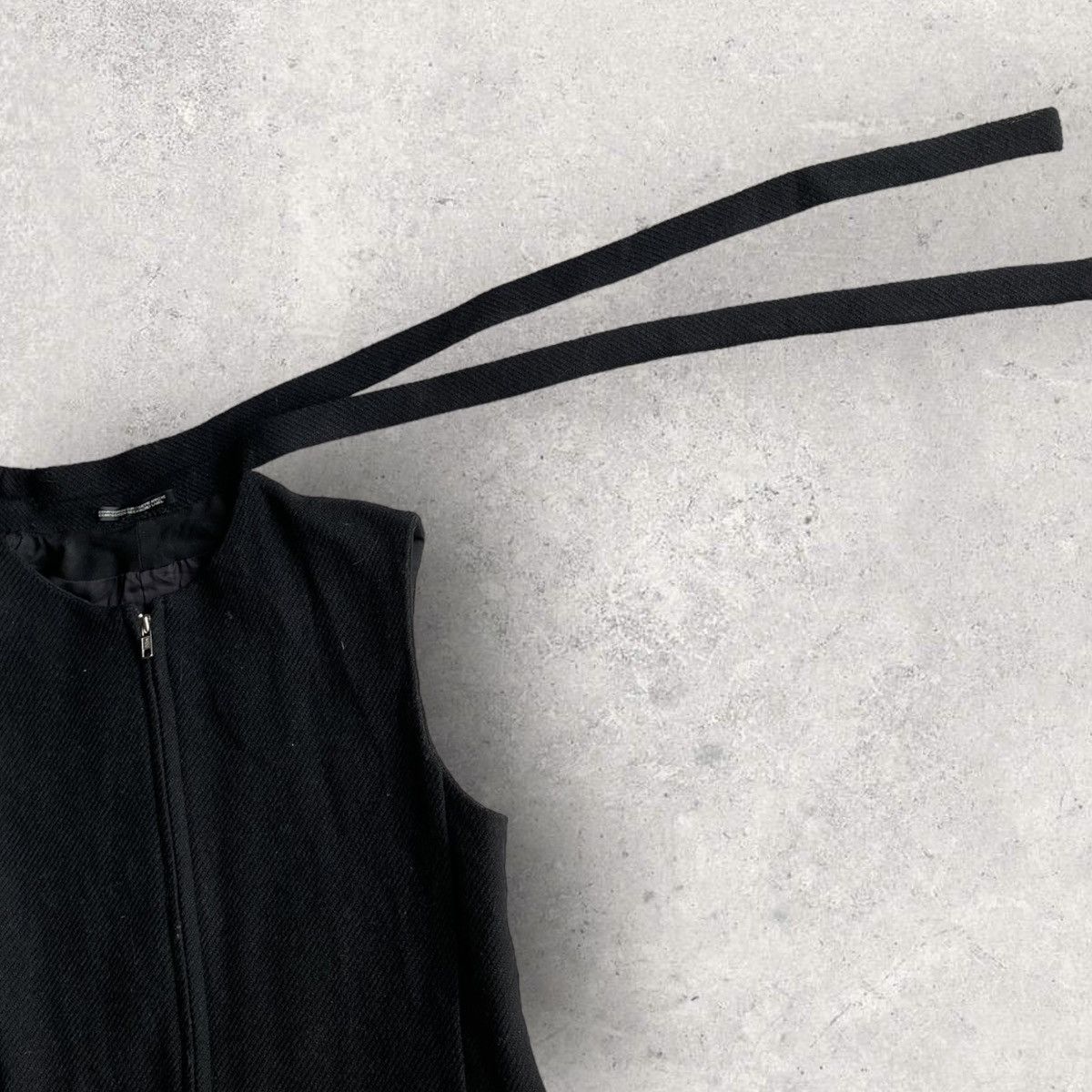 Yohji Yamamoto Yohji Noir Double Strap Collar Black Wool Vest Size L / US 10 / IT 46 - 2 Thumbnail
