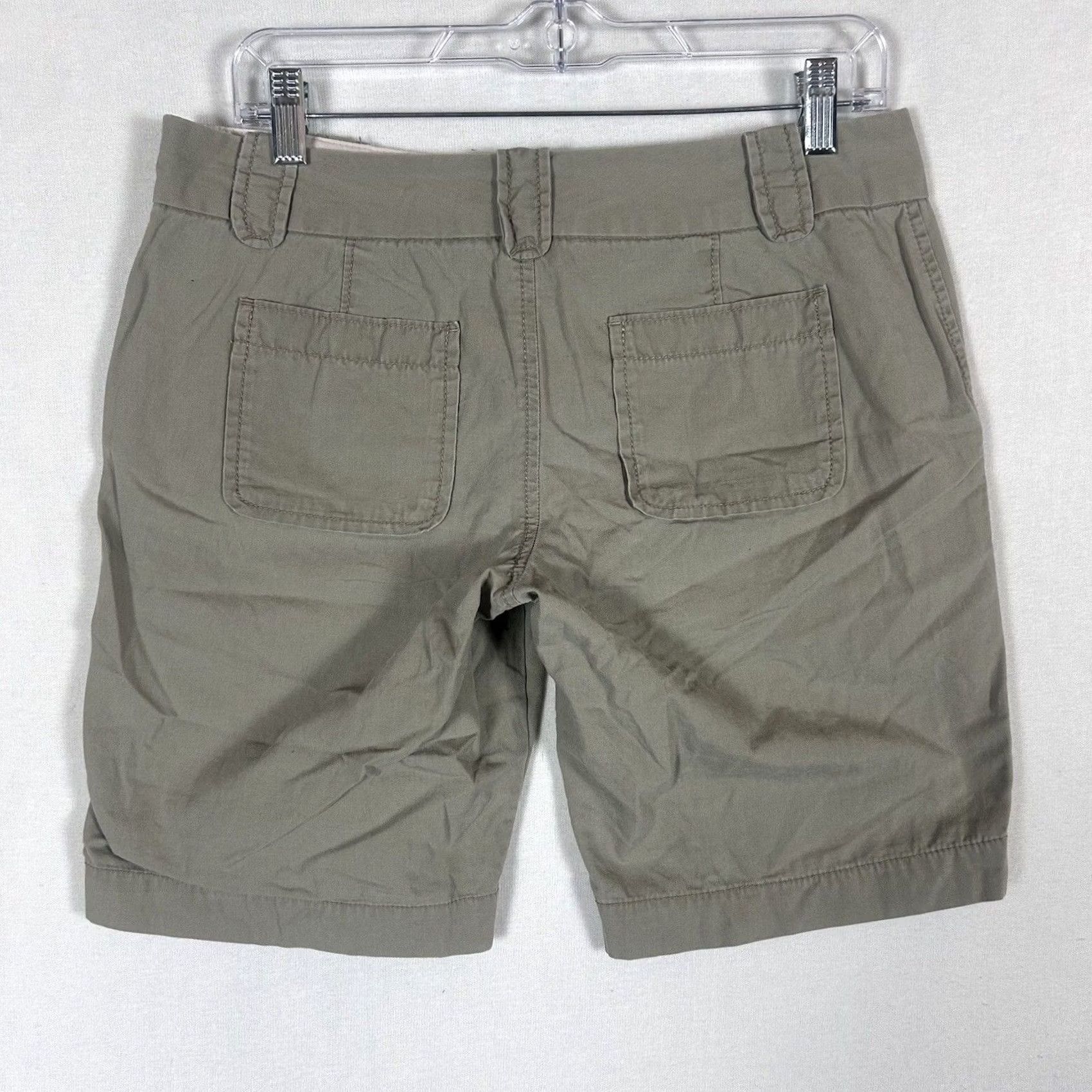 Old Navy Old Navy Women's Chino Shorts Low Rise Size 4 Tan Kerr Basic Summer Hook & Eye Slit Pockets Casual 9.5 Inseam Knit Cotton 100% Vintage: No Size 27" / US 4 / IT 40 - 7 Thumbnail