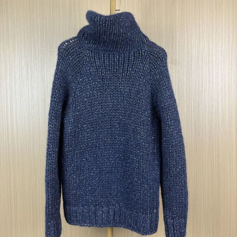 Chanel Chanel Navy Cashmere Pullover Sweater 0089 Size M / US 6-8 / IT 42-44 - 1 Thumbnail