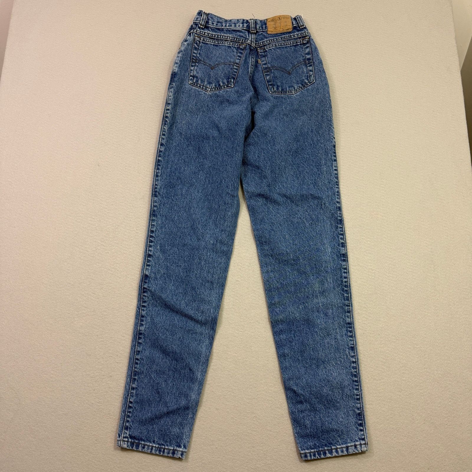 Vintage Vintage Levis 900 Jeans Women's 7 (24x33) Blue Mom High Rise Size 24" / US 00 / IT 34 - 7 Thumbnail