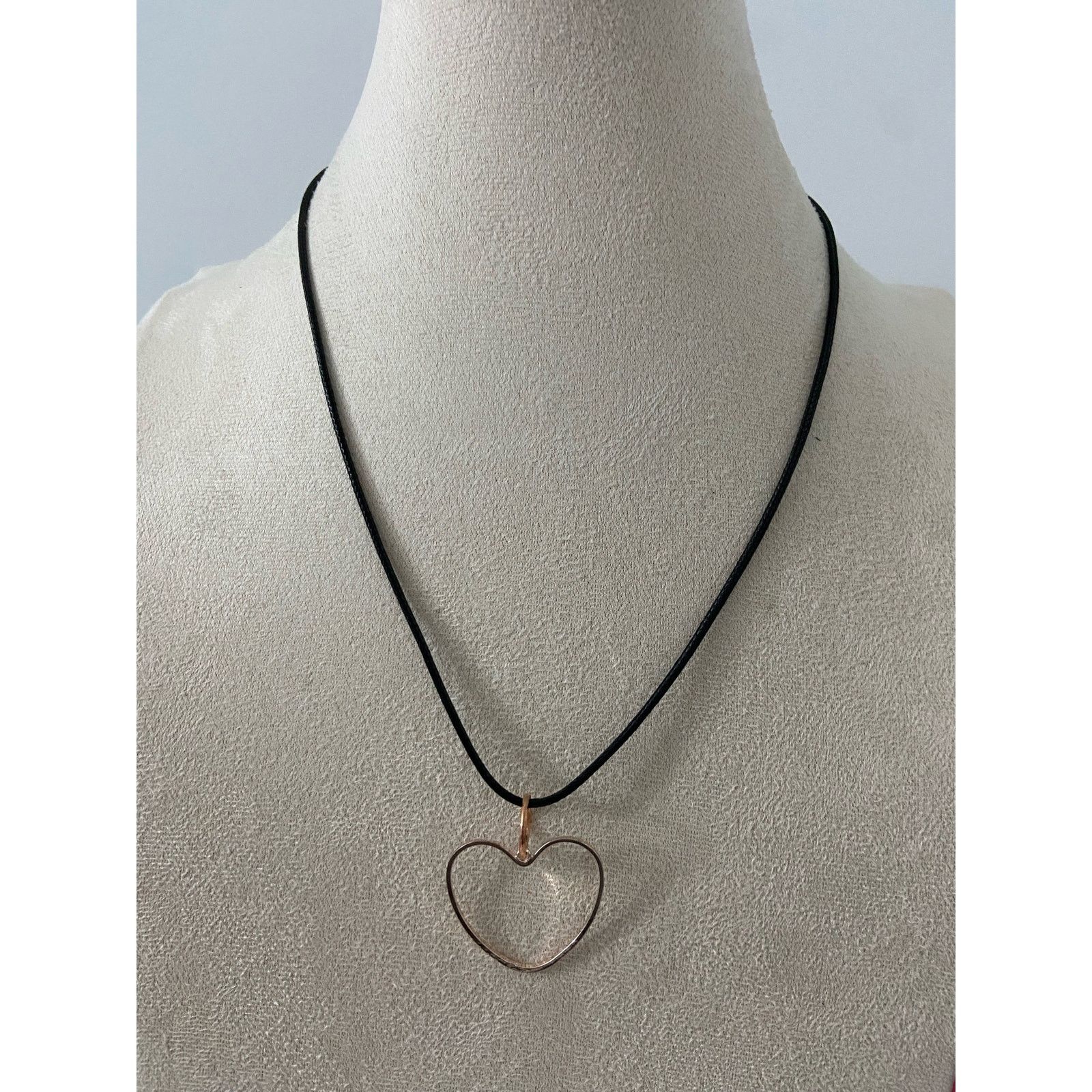 Handmade Upcycled heart pendant necklace Size ONE SIZE - 1 Thumbnail