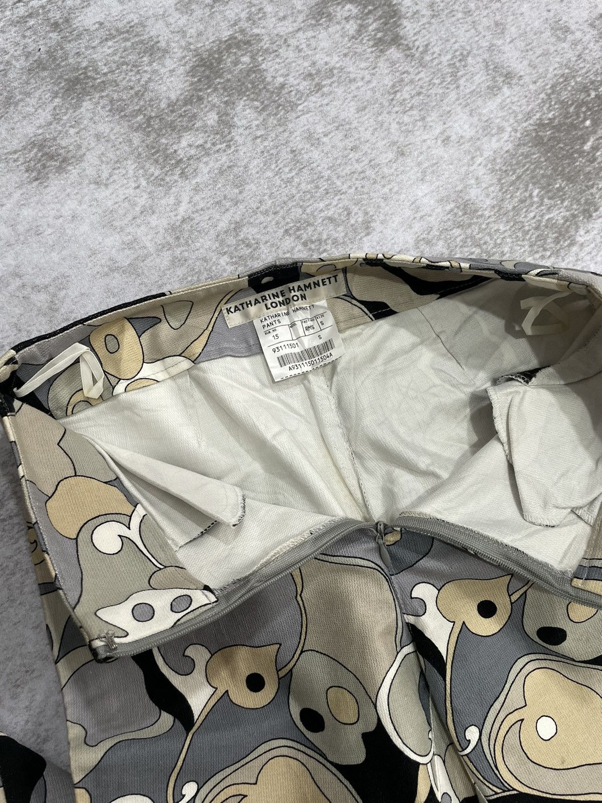 Katharine Hamnett London Katharine hamnett london flare pants aop y2k style Size 26" / US 2 / IT 38 - 5 Thumbnail