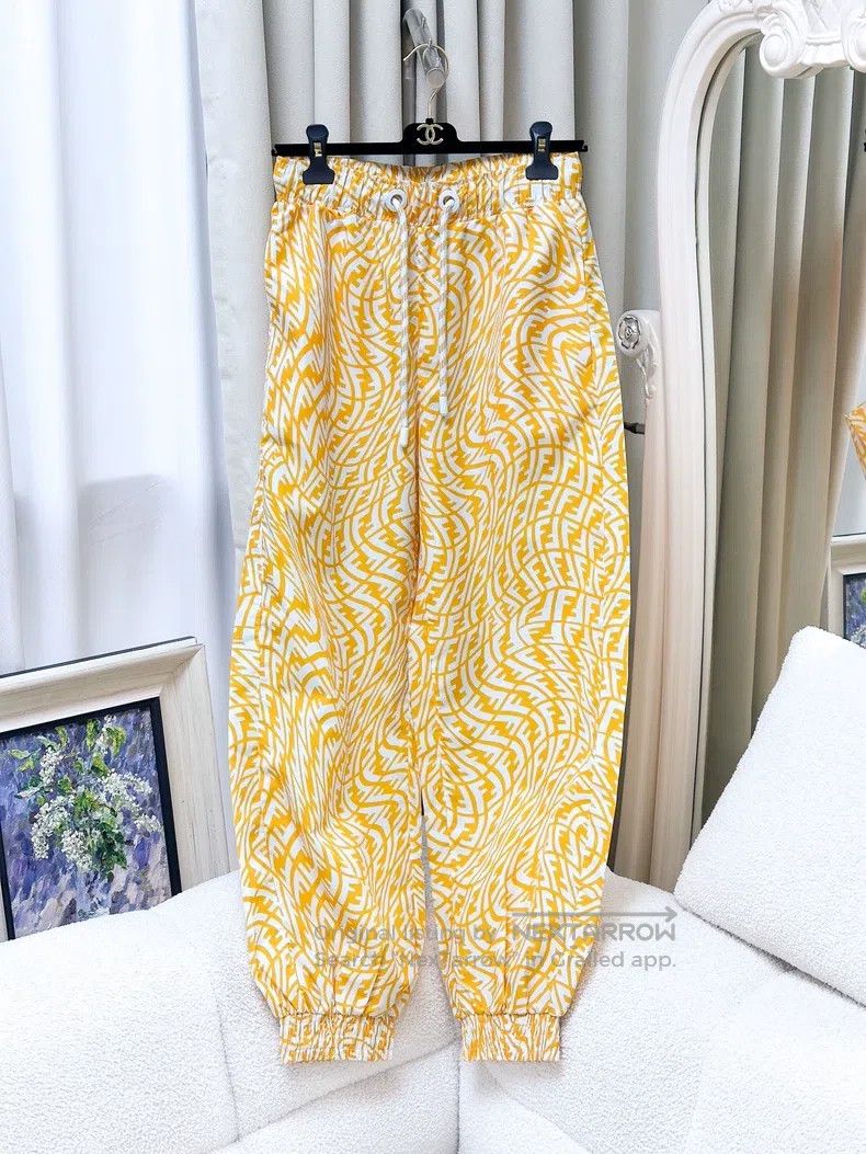 Fendi size S Yellow and white logo all-over printed drawstr