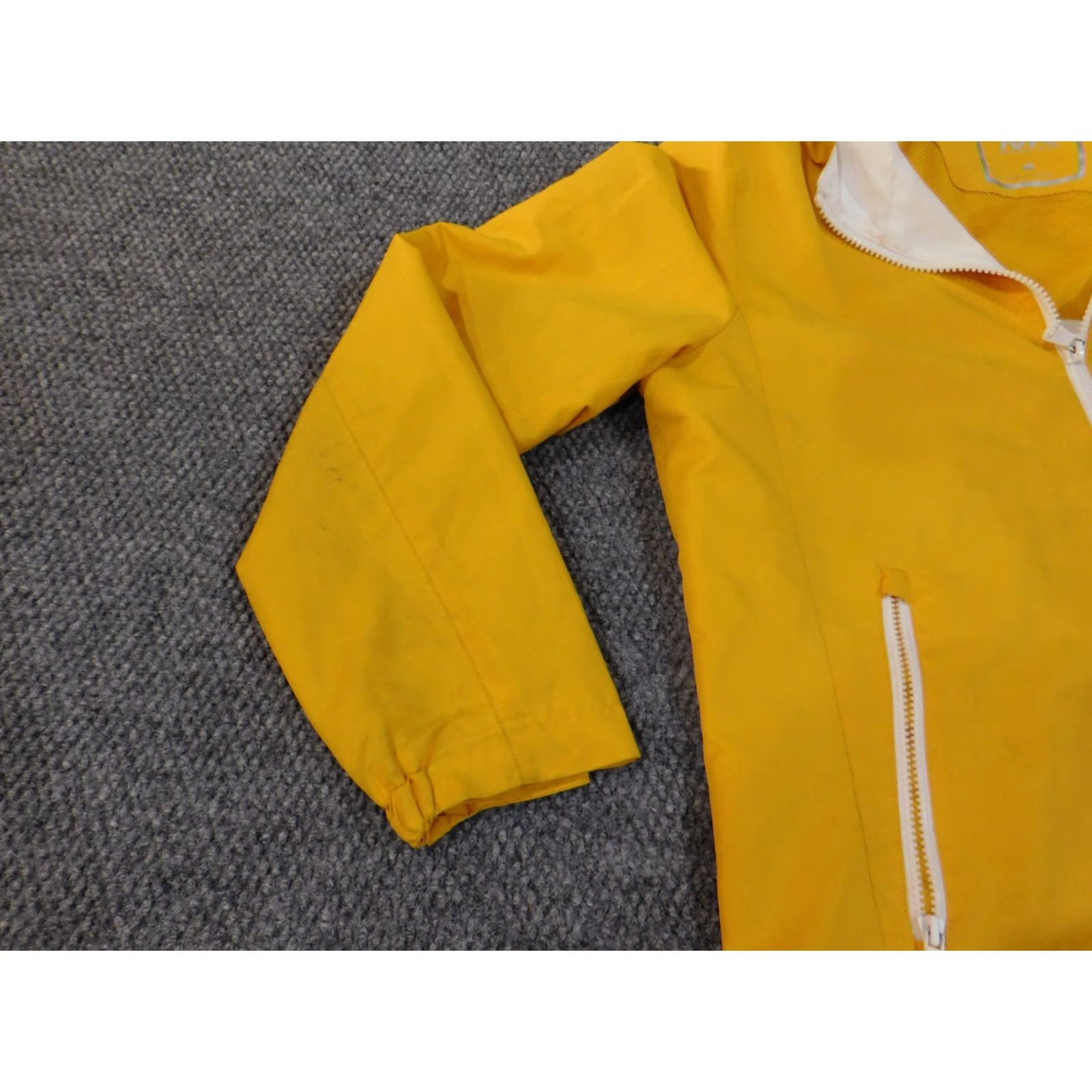 Michael Kors VINTAGE Michael Kors Jacket Men Large Windbreaker Yellow Zip Lined Polyester Size US L / EU 52-54 / 3 - 7 Thumbnail