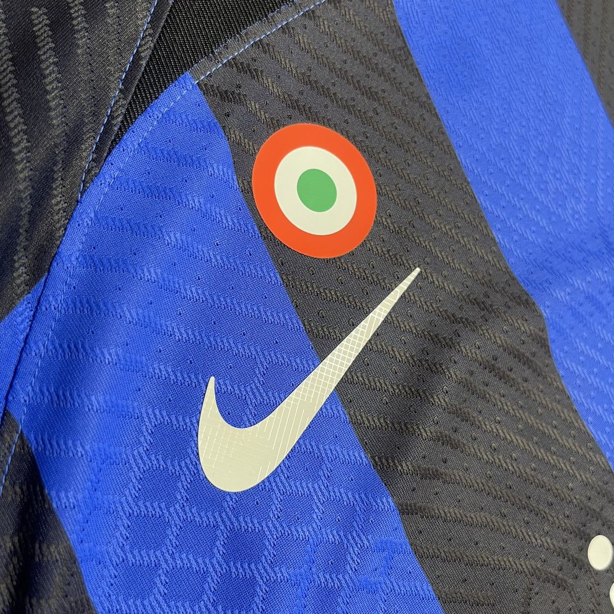 Vintage NWT INTER NIKE 2022/2023 FOOTBALL HOME JERSEY #10 MARTINEZ Size US L / EU 52-54 / 3 - 9 Thumbnail