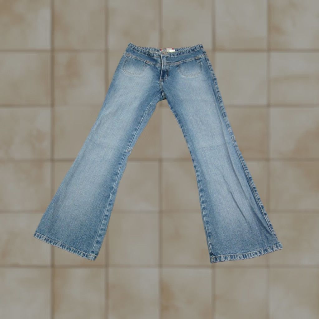 Old Navy VINTAGE Old Navy Jeans Teens 14 Blue Flared Boot Cut Denim Light Wash Y2K 80s 90s Boys Girls Mens Womens Jeans Size 36" / US 14 / IT 50 - 1 Thumbnail