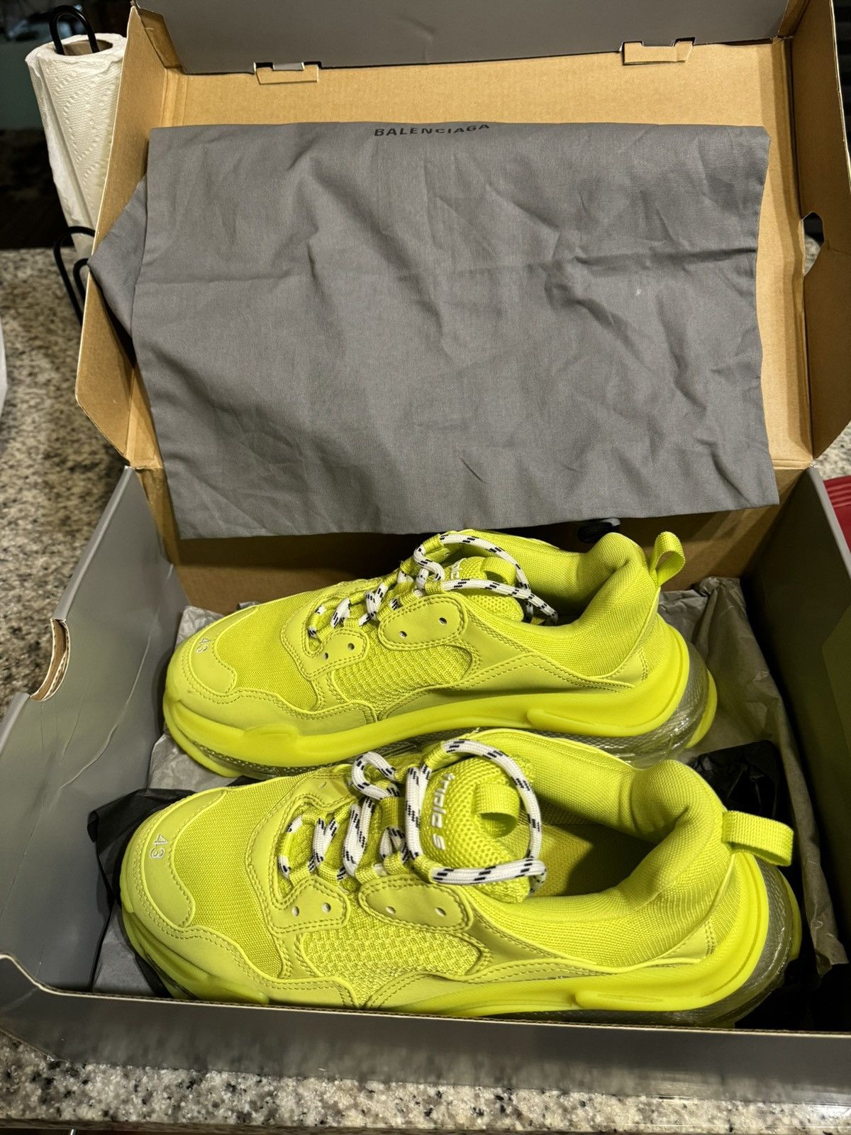 Balenciaga Balenciaga Triple S Clear Sole - Fluo Size US 10 / EU 43 - 2 Thumbnail