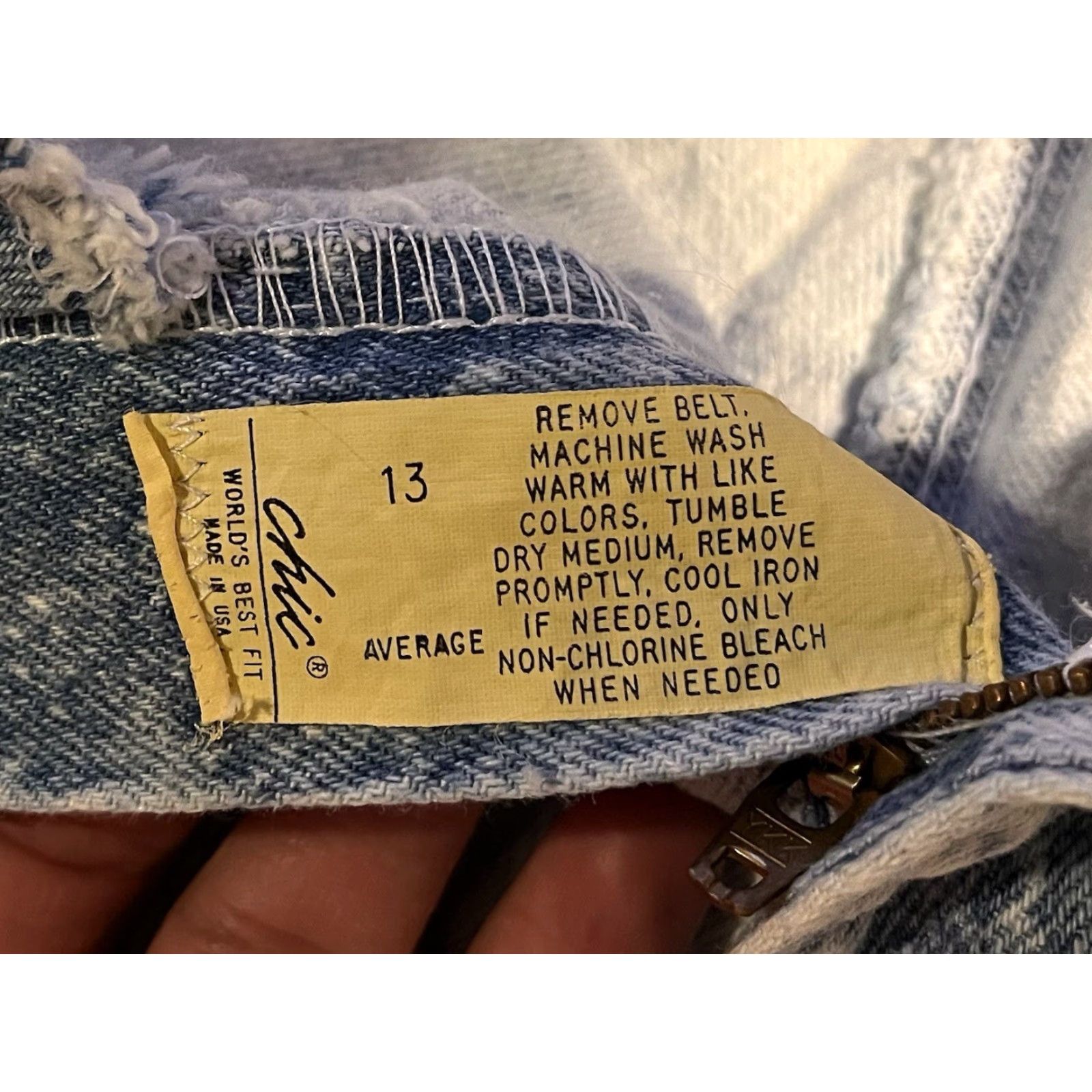 Vintage VINTAGE Chic Calgary High Waist Mom Jeans 27W 29L Blue Acid Wash Juniors 13 80s USA Womens Jeans Size 34" / US 12 / IT 48 - 7 Thumbnail