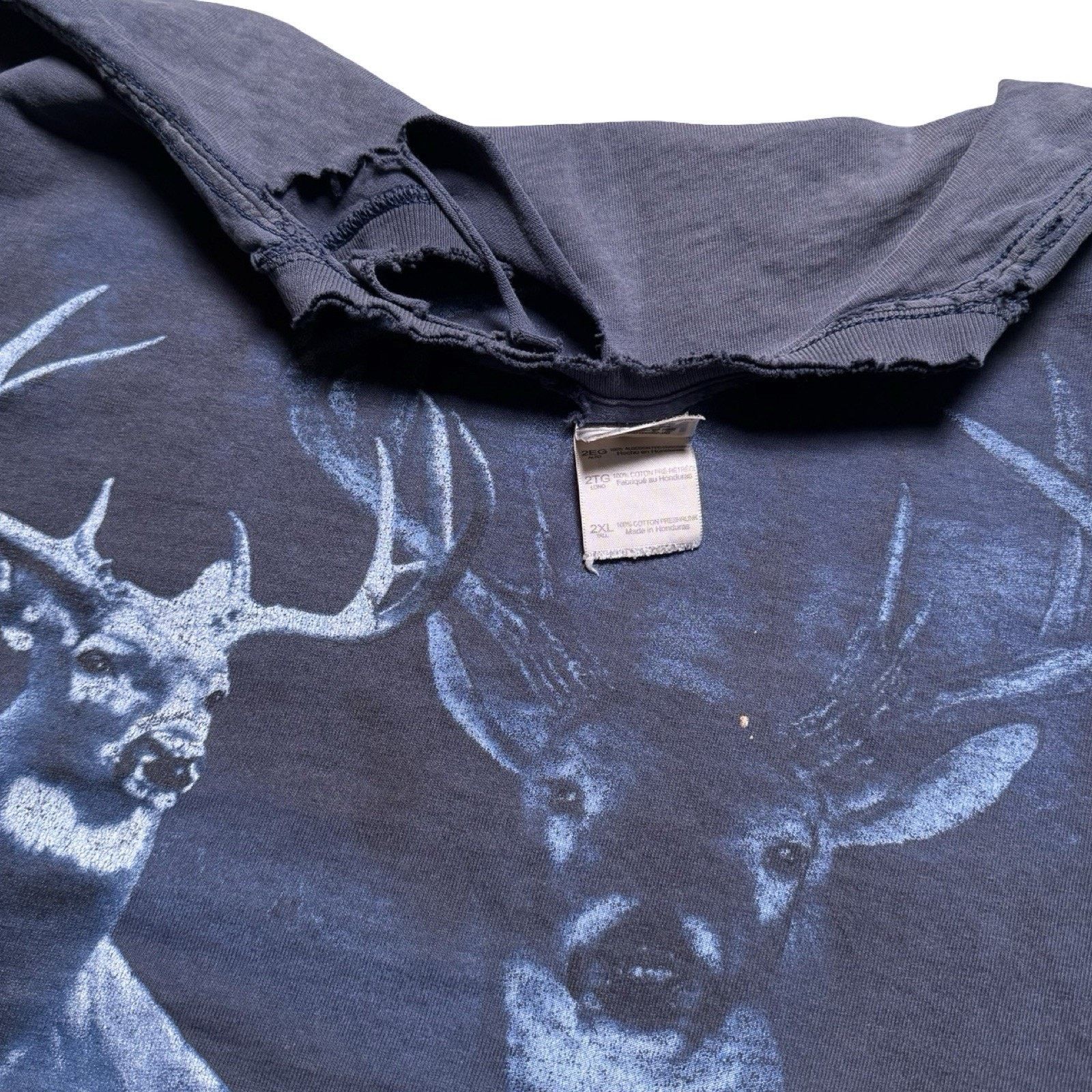 Vintage Vintage Whitetail Deer Hunting Thrashed Faded T Shirt 2XL Size US XXL / EU 58 / 5 - 3 Thumbnail