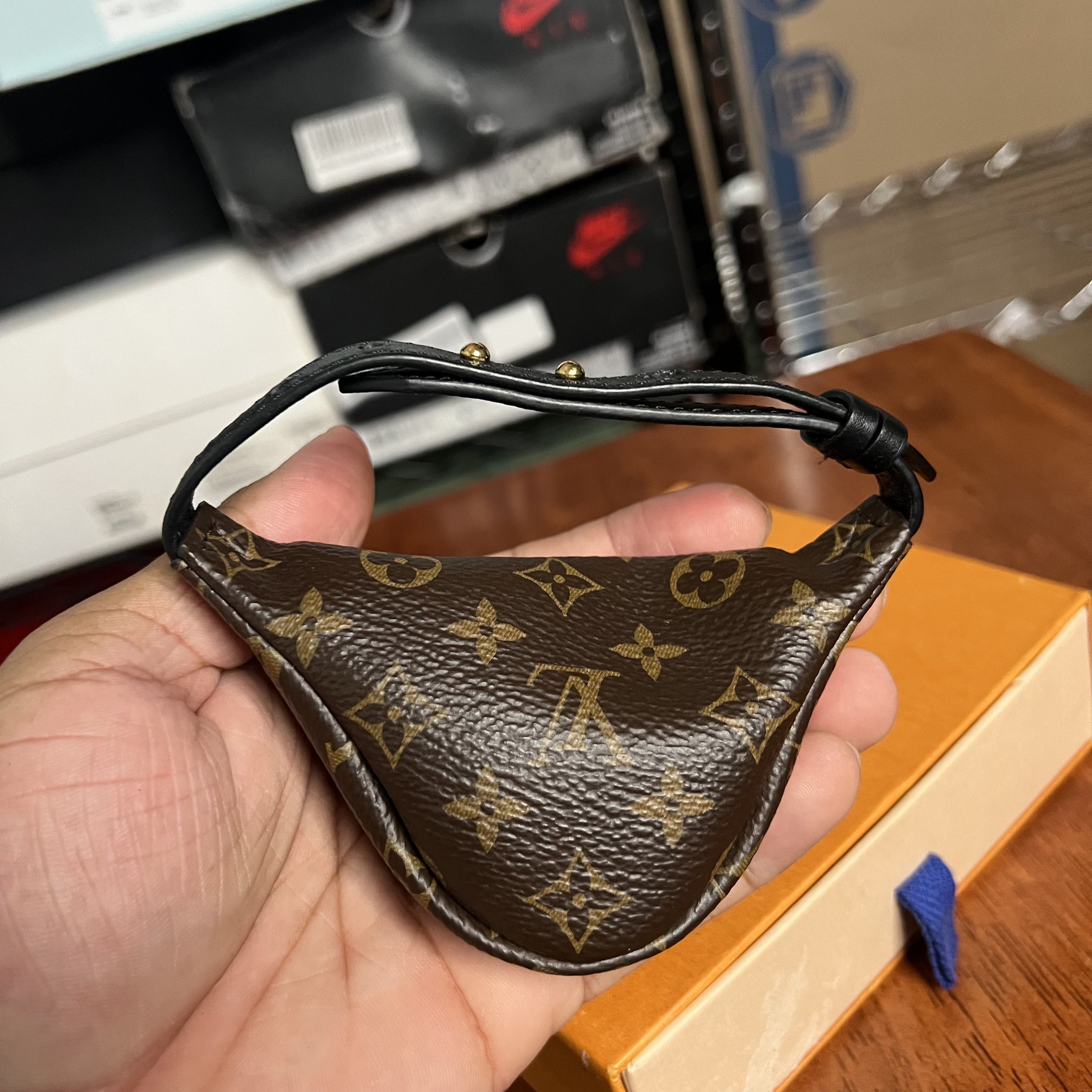 Louis Vuitton Louis Vuitton Party Bumbag Bracelet Size ONE SIZE - 5 Thumbnail